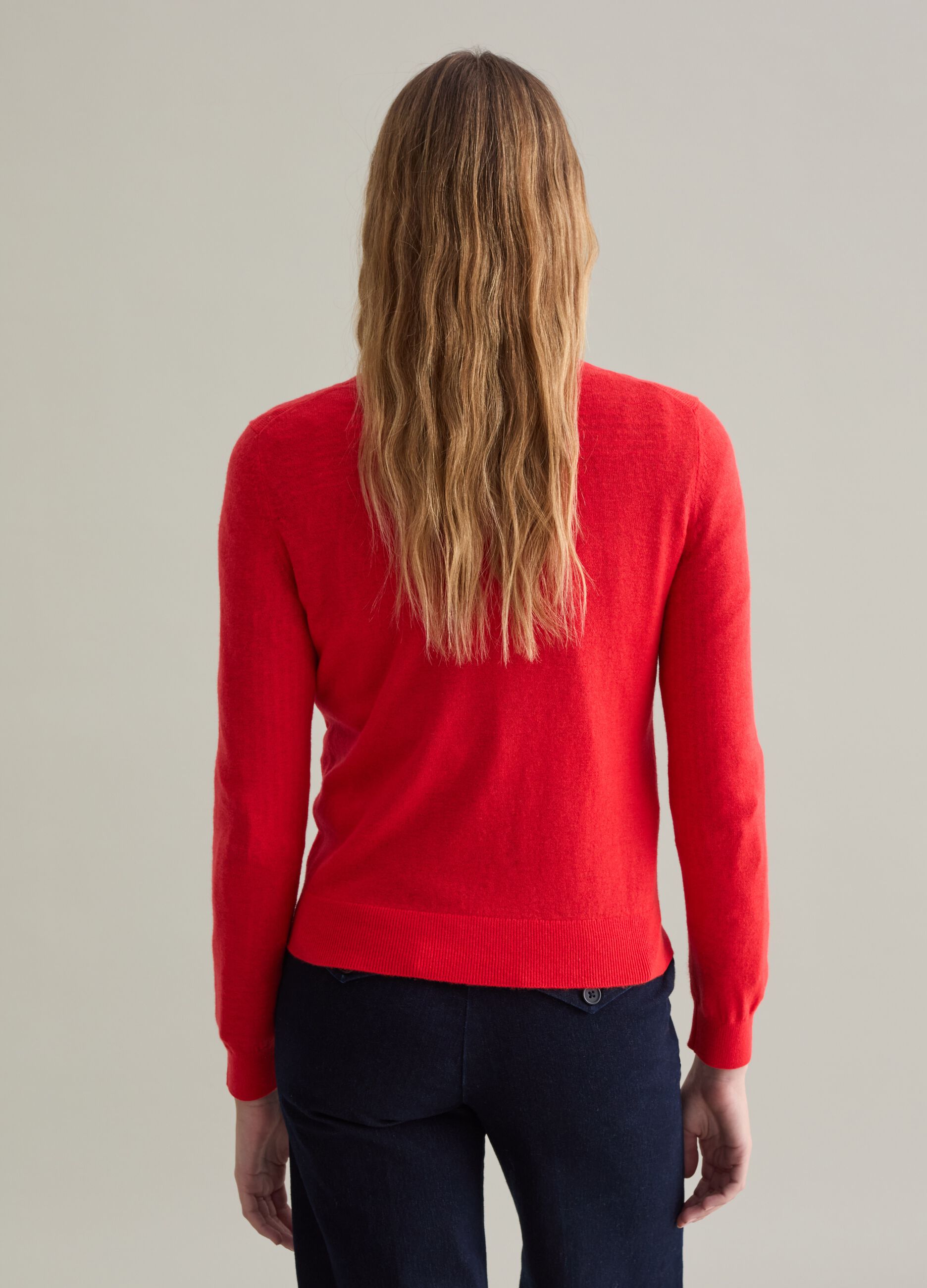 Wool pullover with round neck