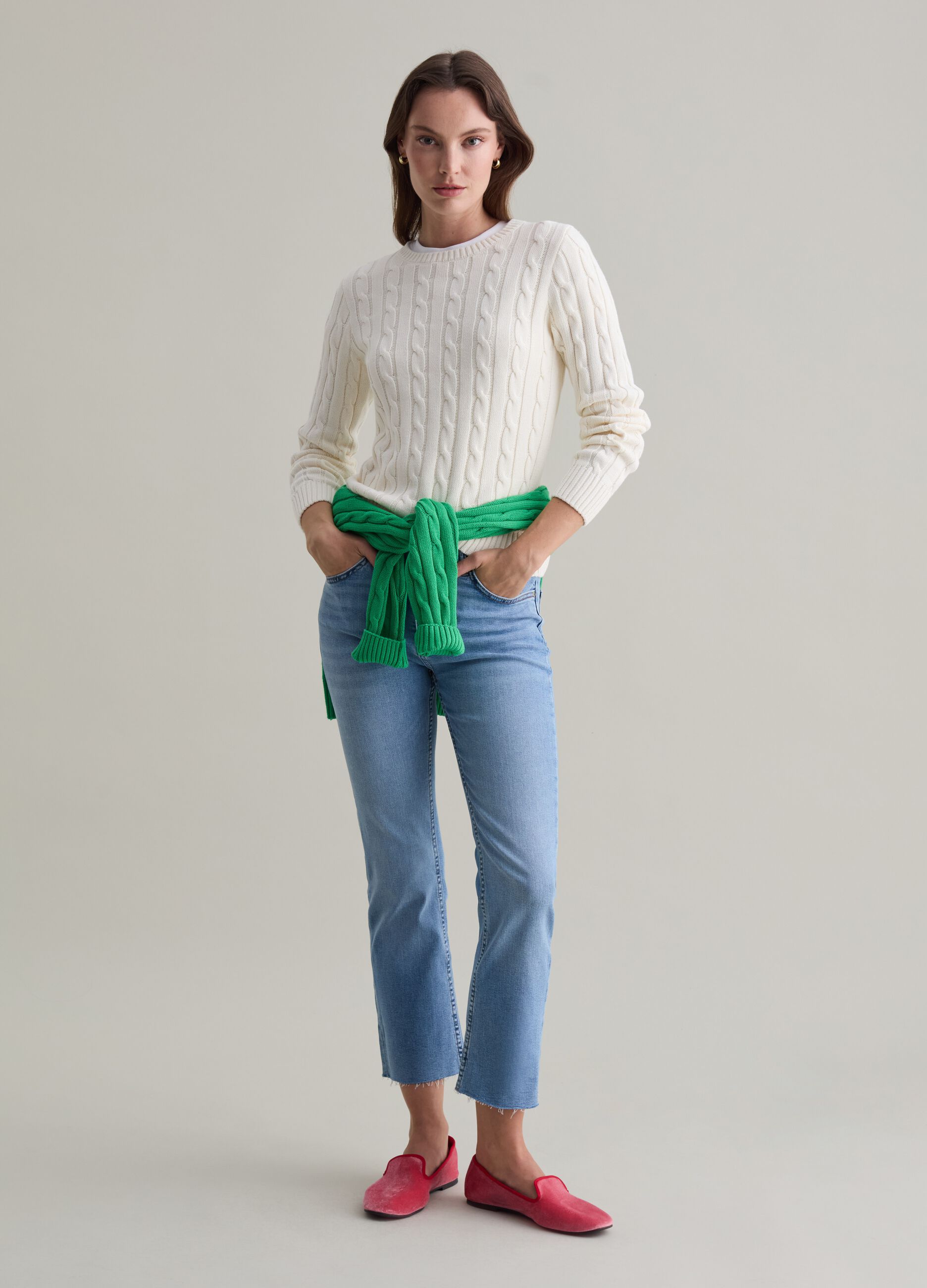 Ribbed pullover with cable-knit design