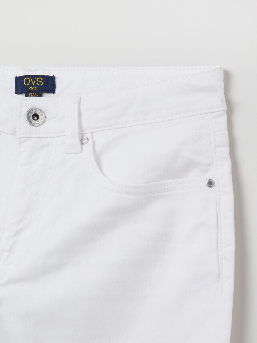 Slim-fit jeans with five pockets_2