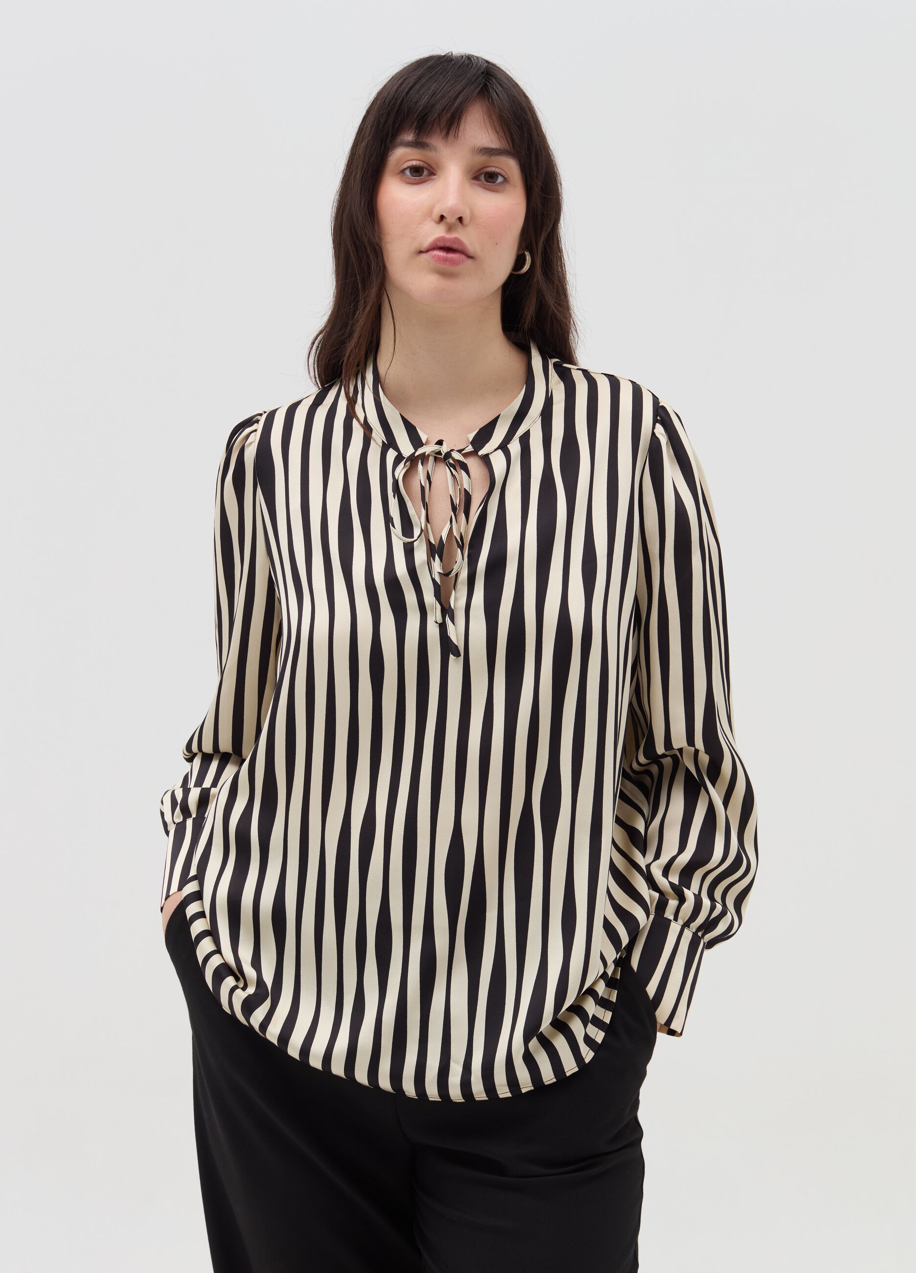 Curvy striped blouse with hook