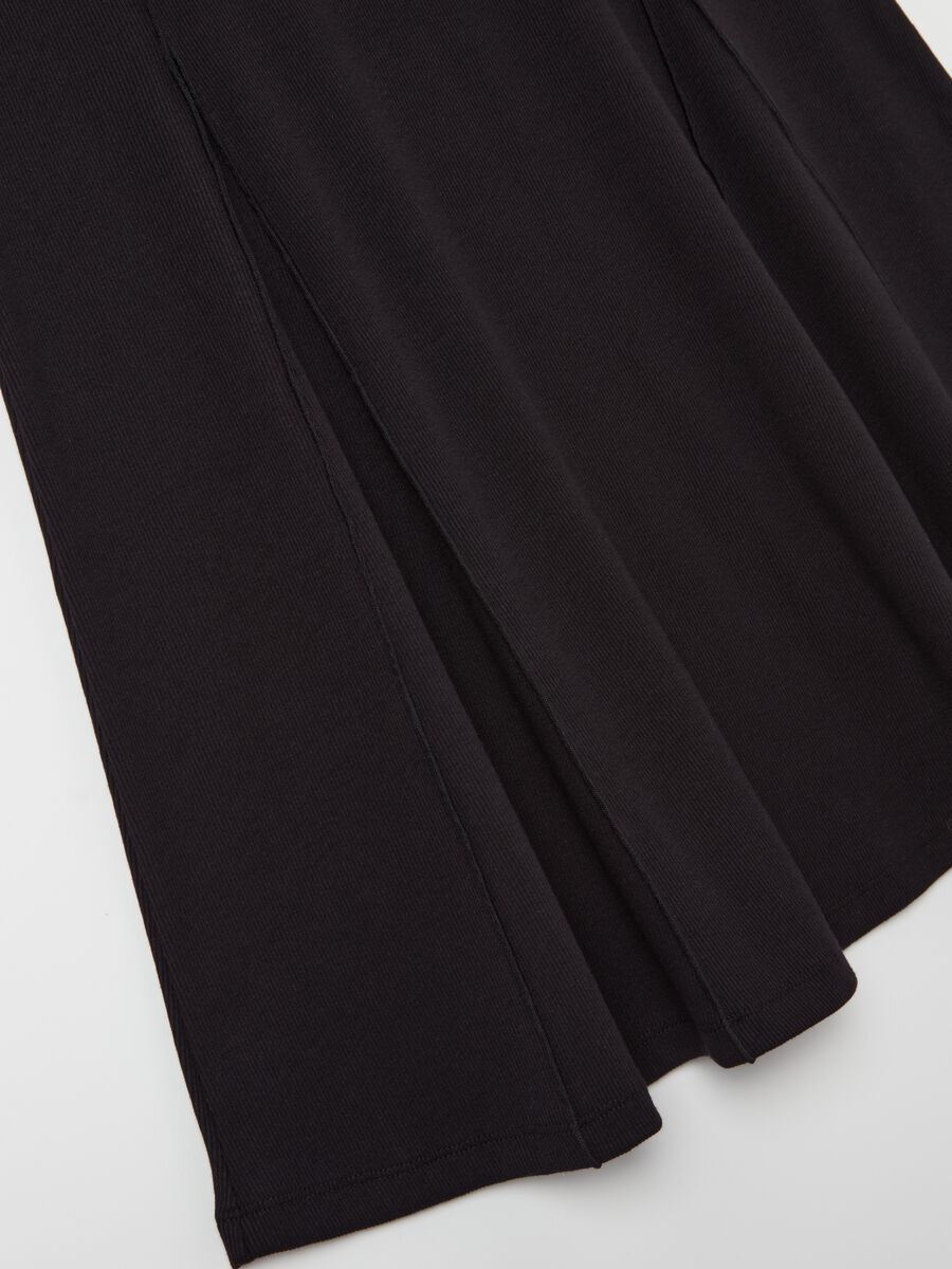 Long ribbed skirt with raised stitching_5