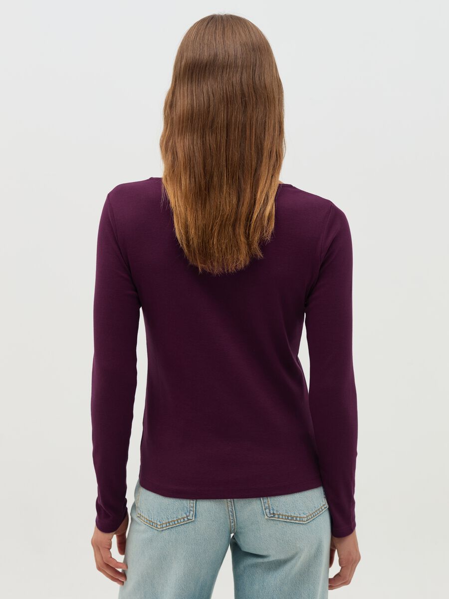 Long-sleeved T-shirt with sweetheart neckline_2