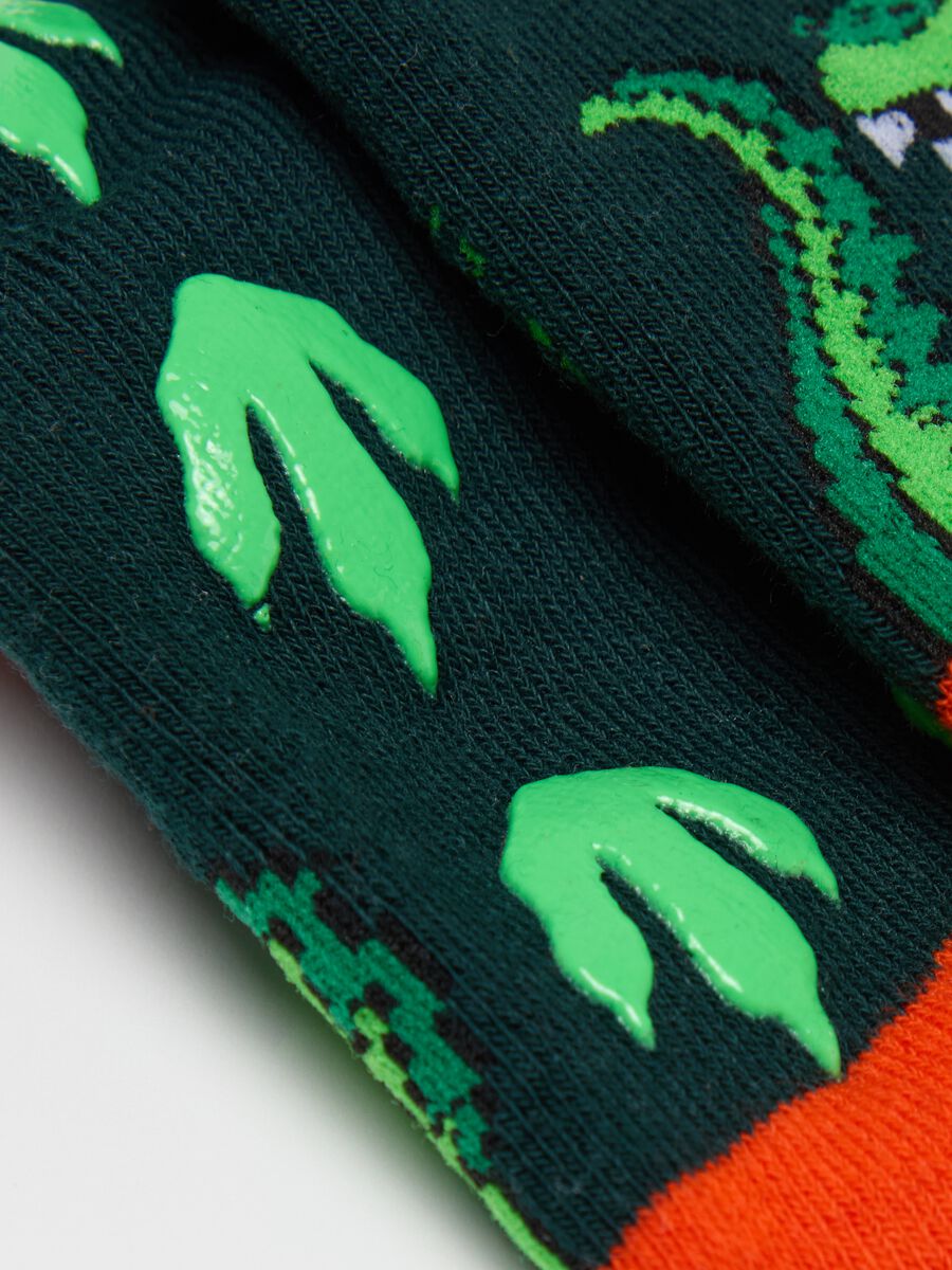 Slipper socks with dinosaur design_2