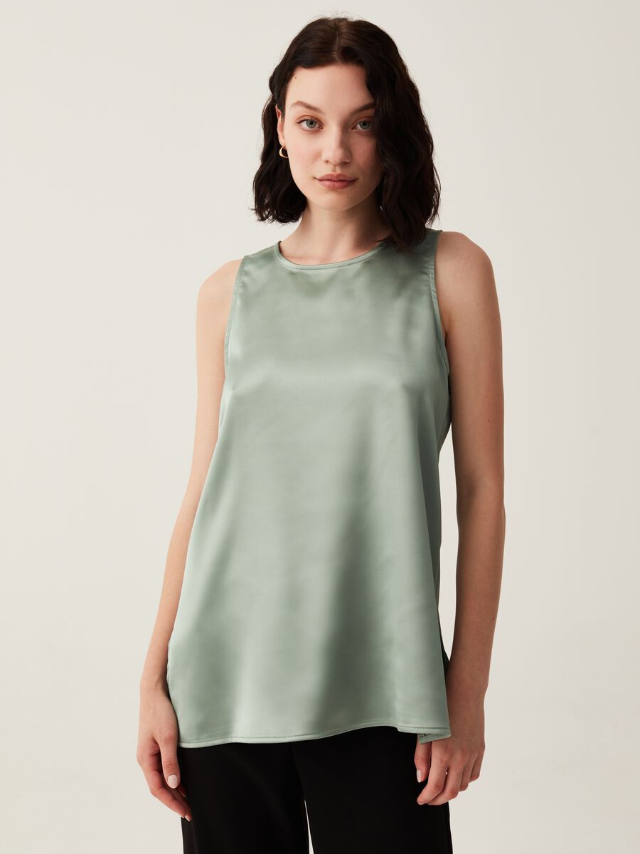 Sleeveless blouse in satin with splits_1