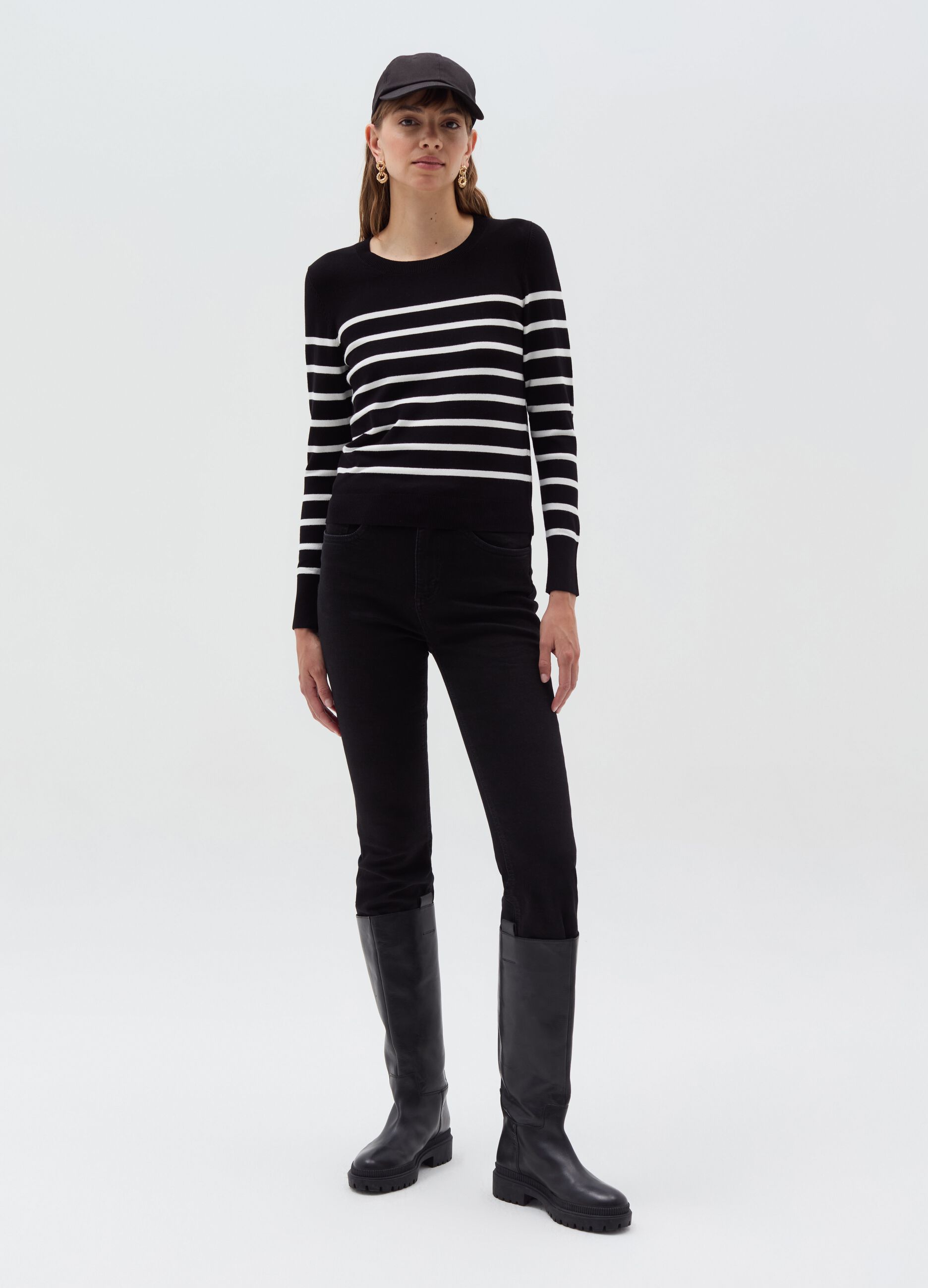 Long-sleeved striped knit shirt