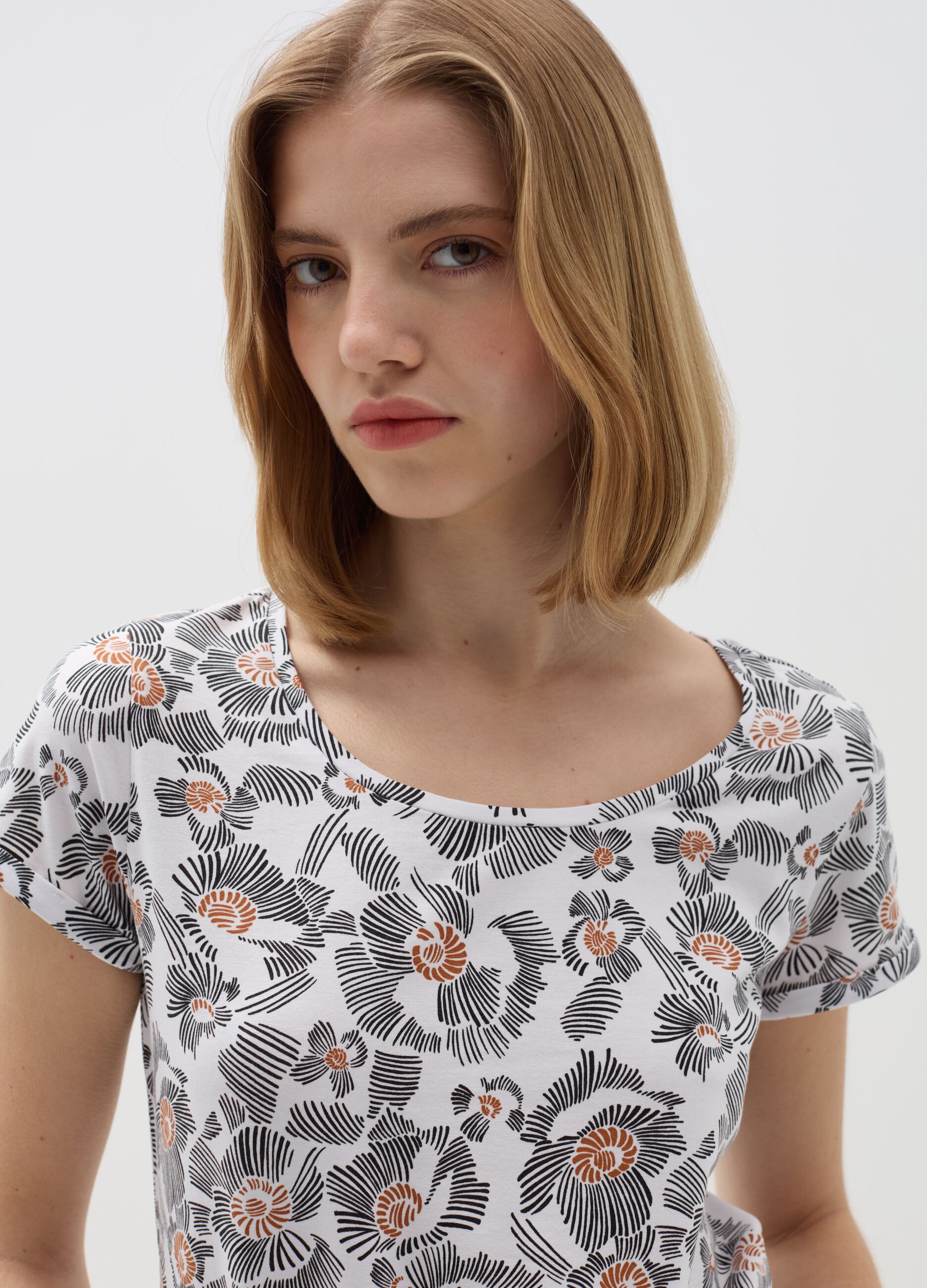 T-shirt with all-over flowers print