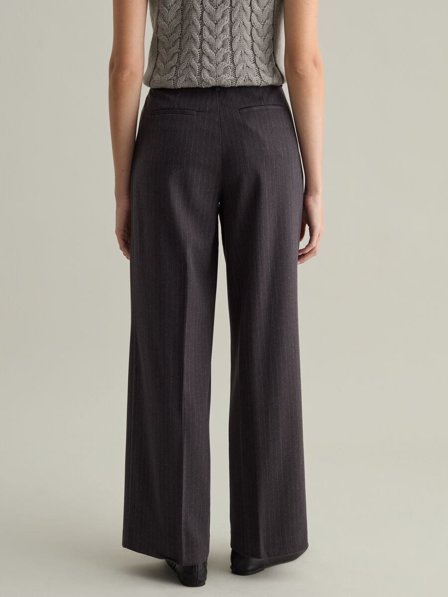 Wide-leg pinstriped trousers_3