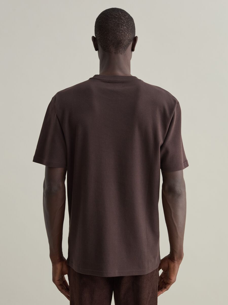 Contemporary T-shirt in cotton with round neck_3