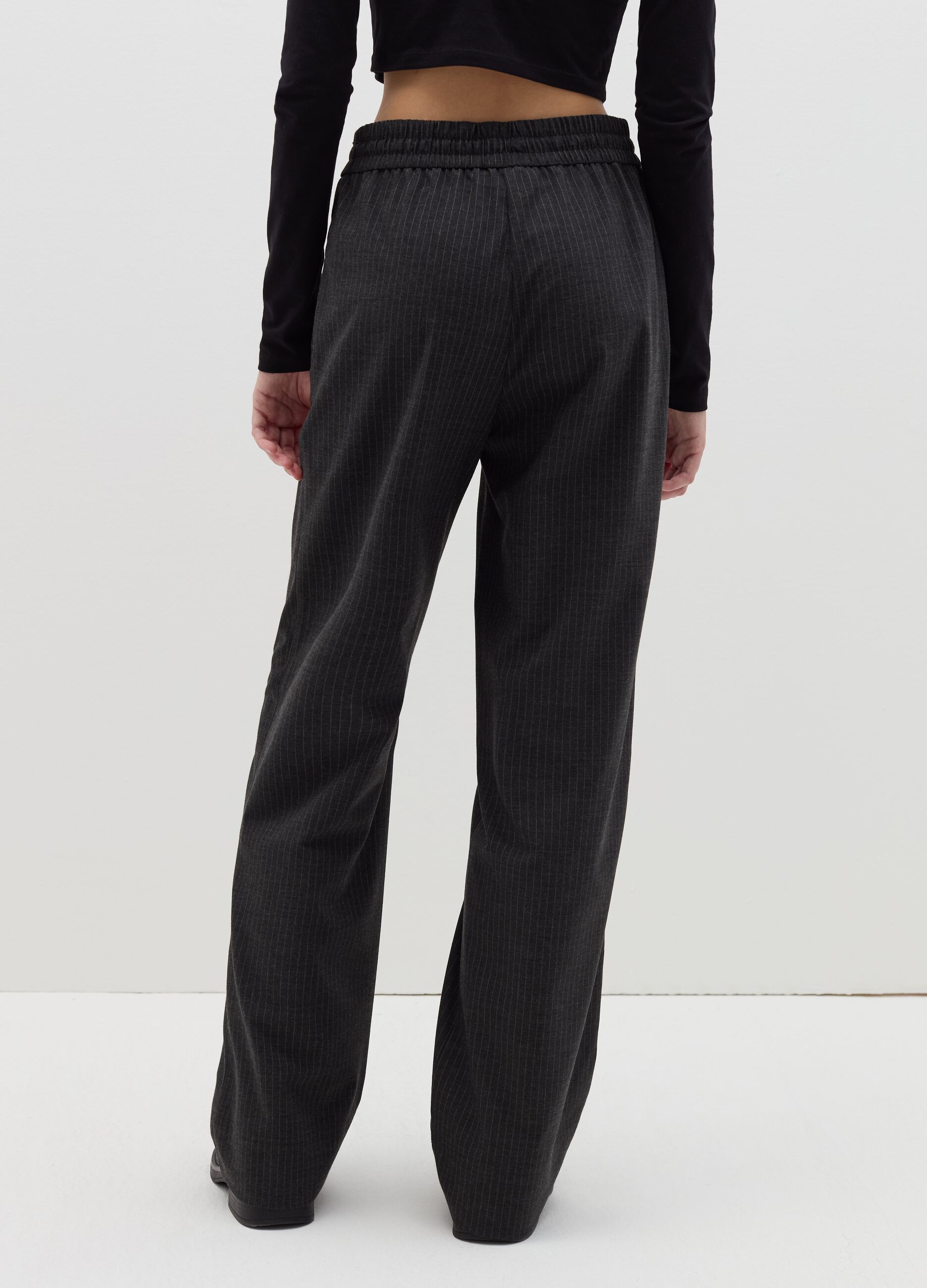 Relaxed-fit trousers with drawstring