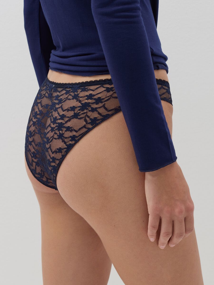 Lace briefs with trim_3