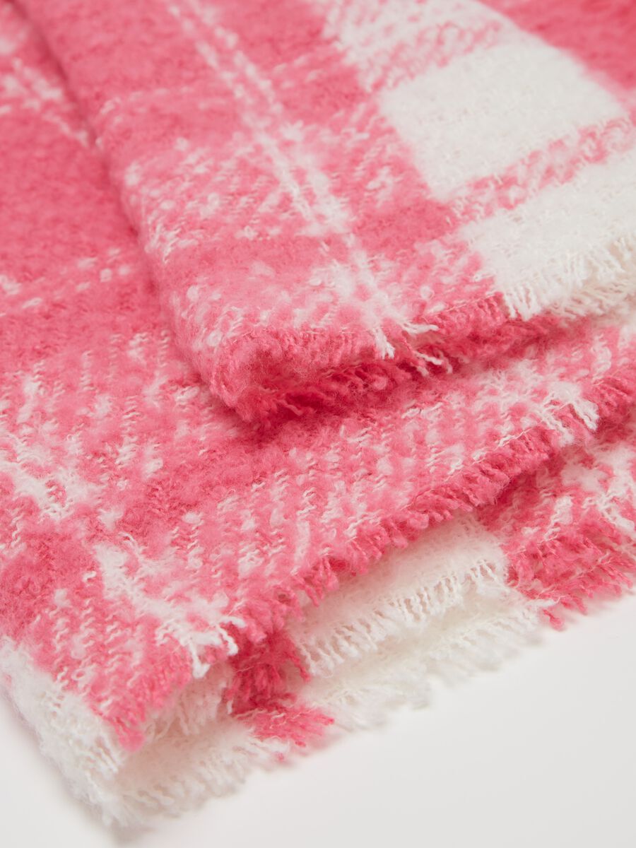 Check pattern scarf with fringe_1