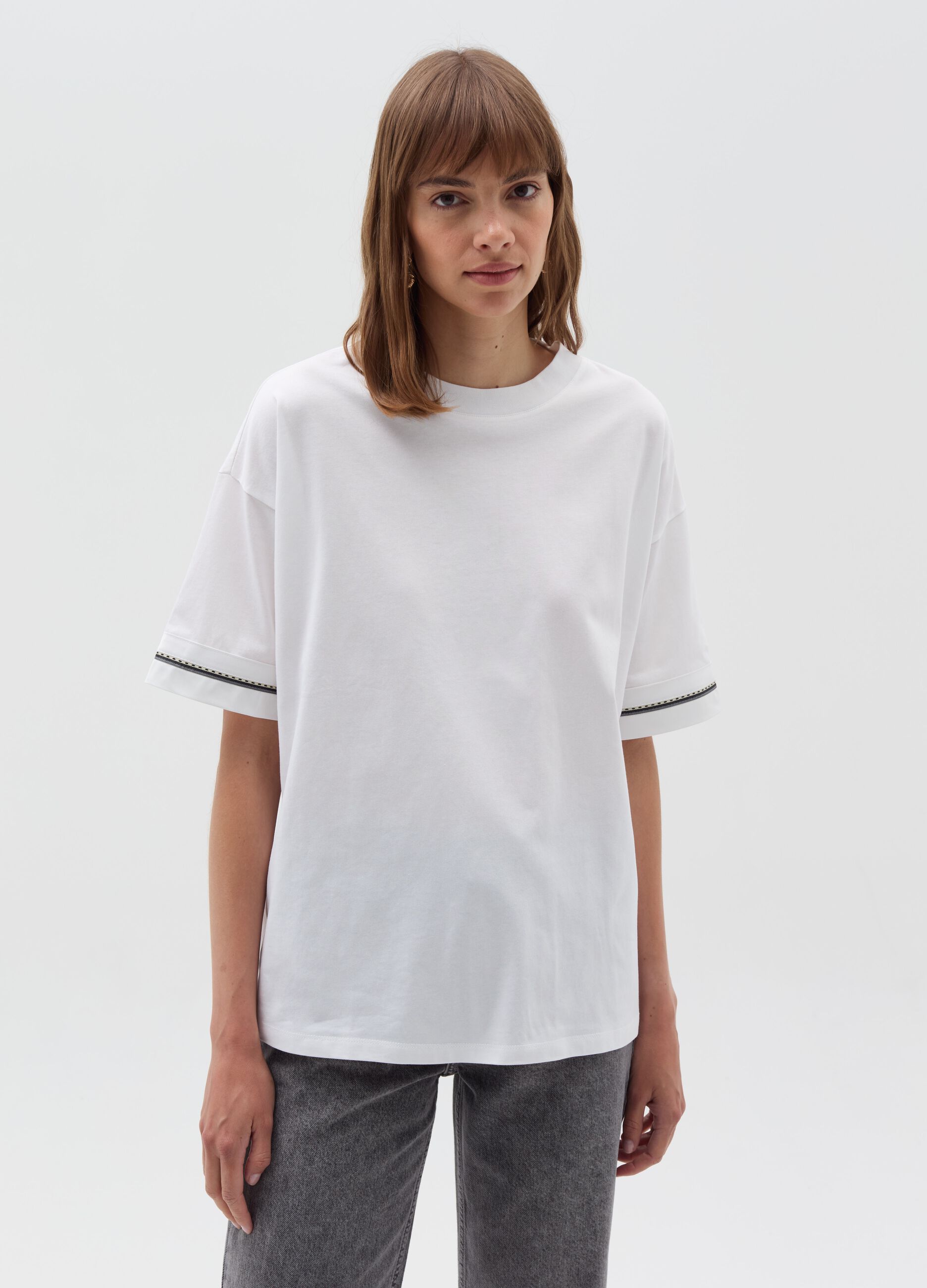 Oversized T-shirt with contrasting inserts