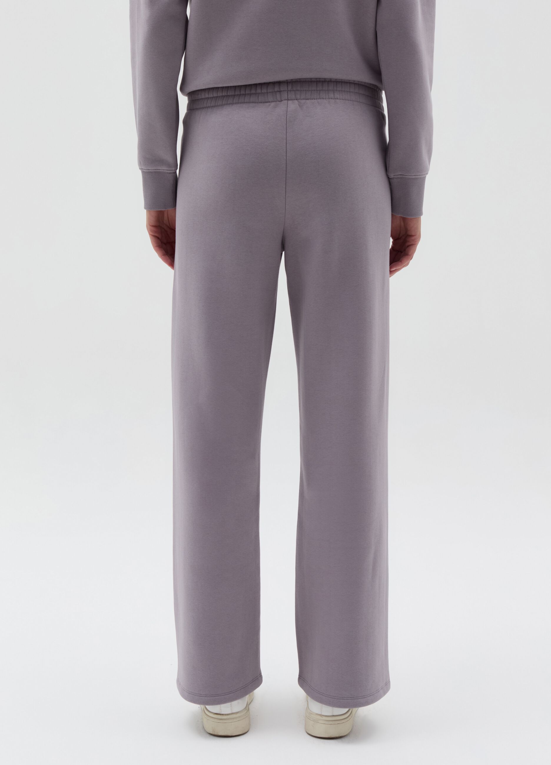 Essential relaxed-fit joggers in fleece