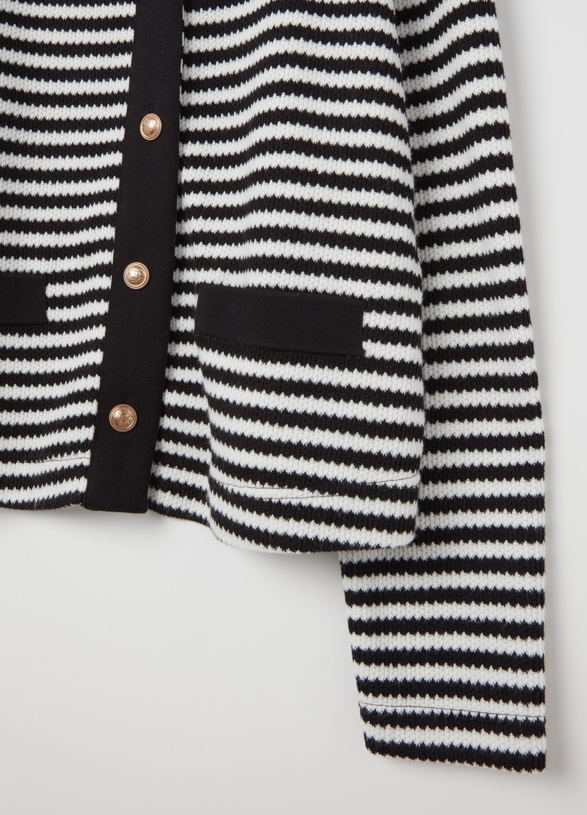 Curvy striped cardigan with golden buttons