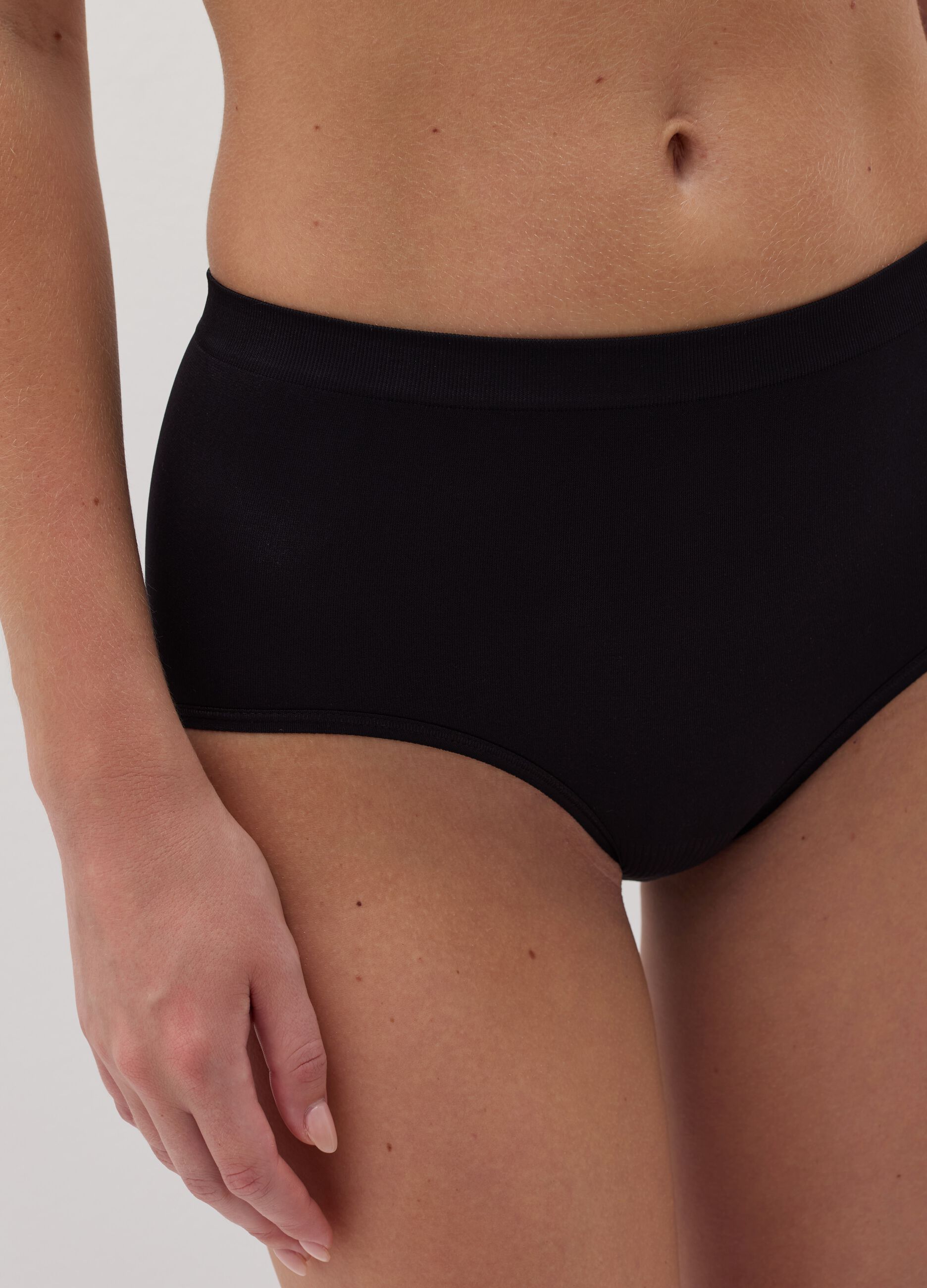 The One seamless briefs with high waist in microfibre