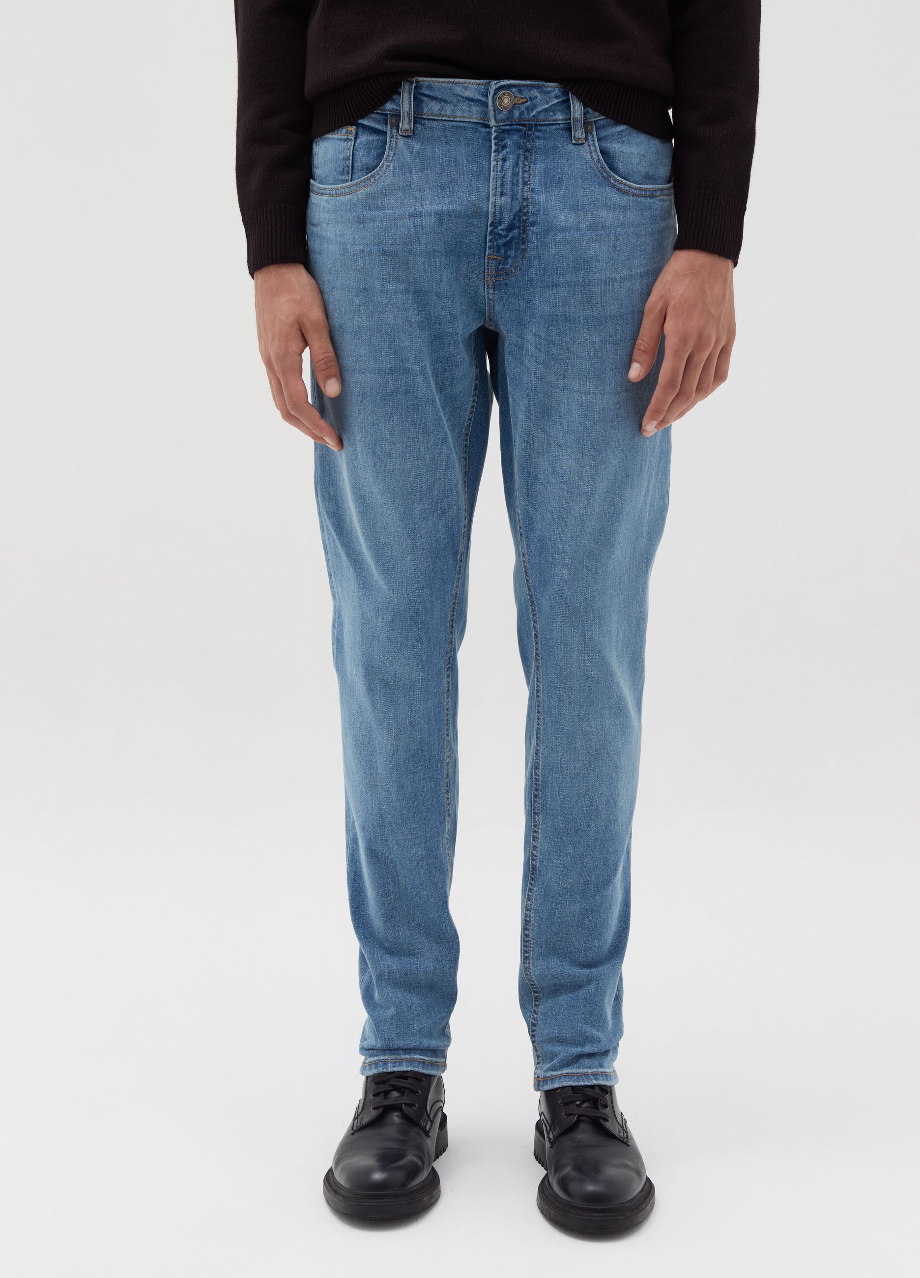 Skinny-fit stretch jeans with five pockets