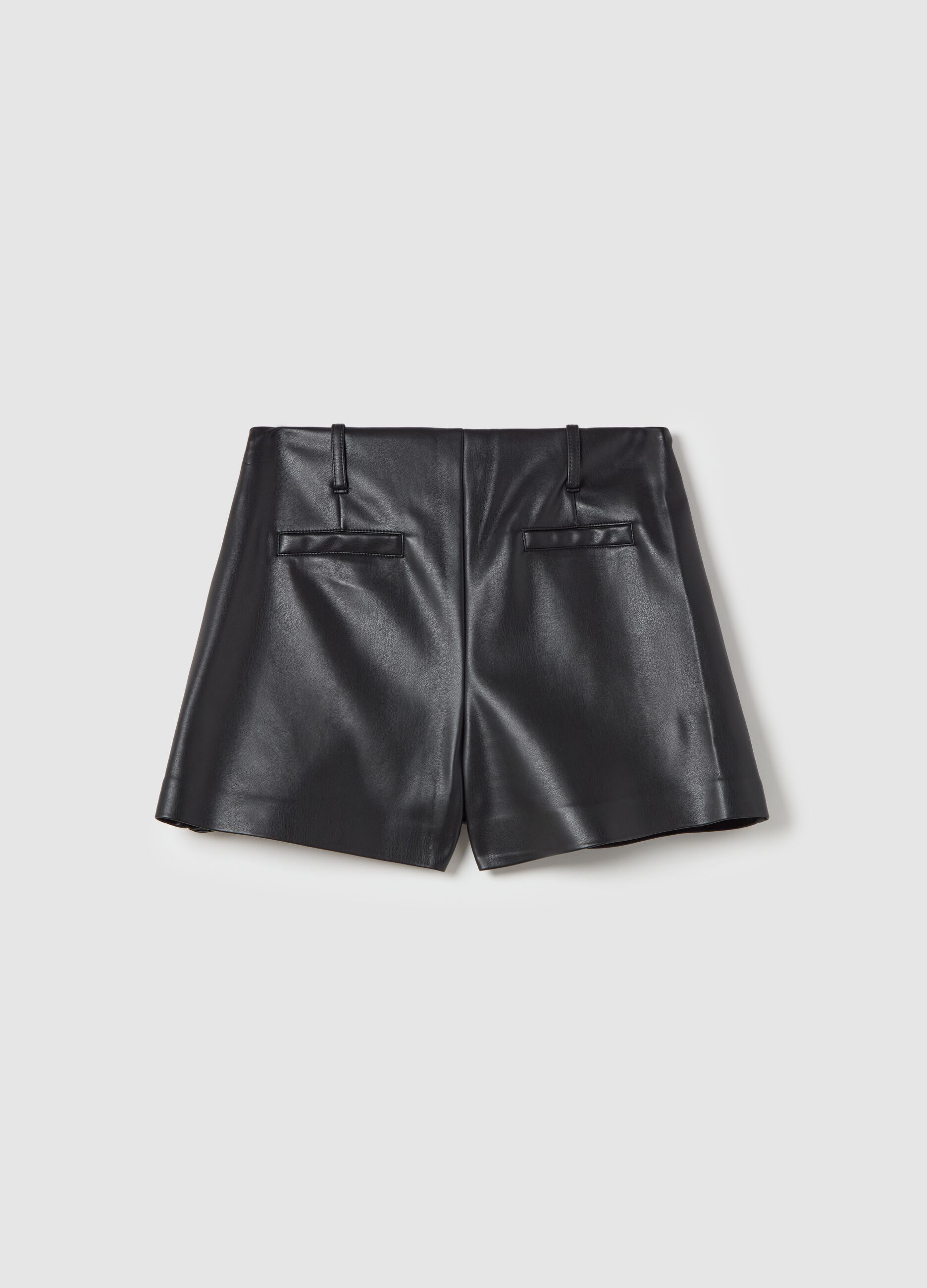 Skort effetto lucido con tasche