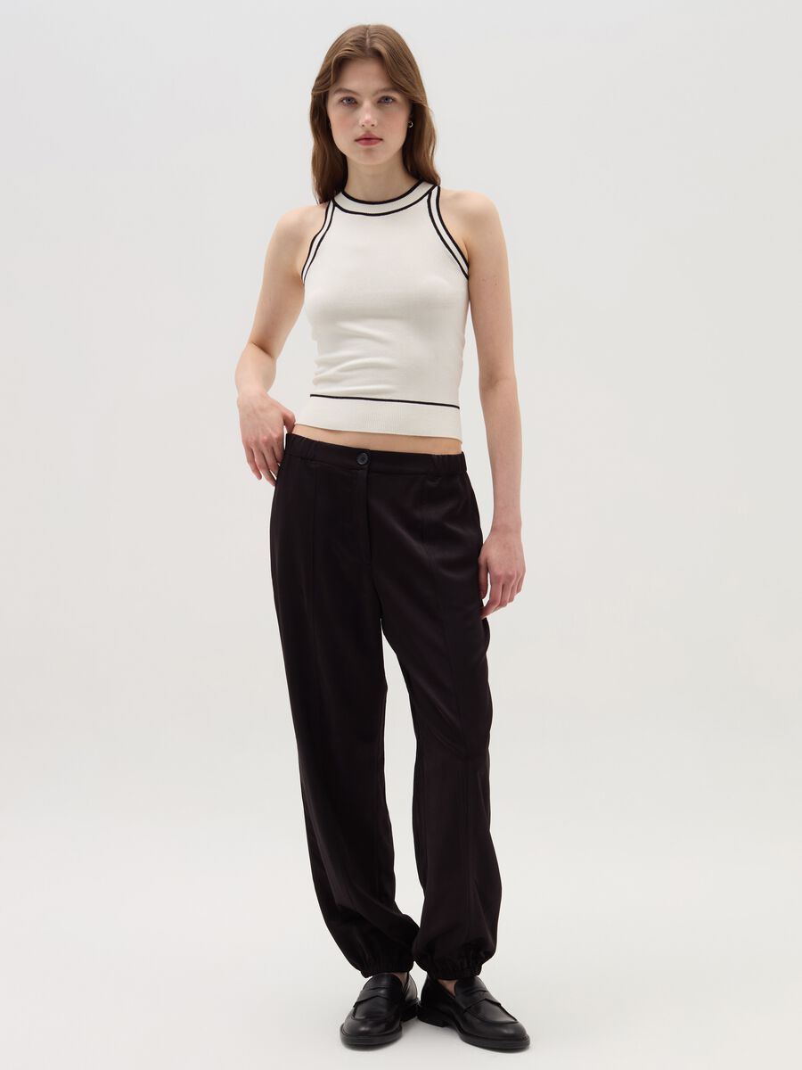 Pull-on trousers with raised stitching_0