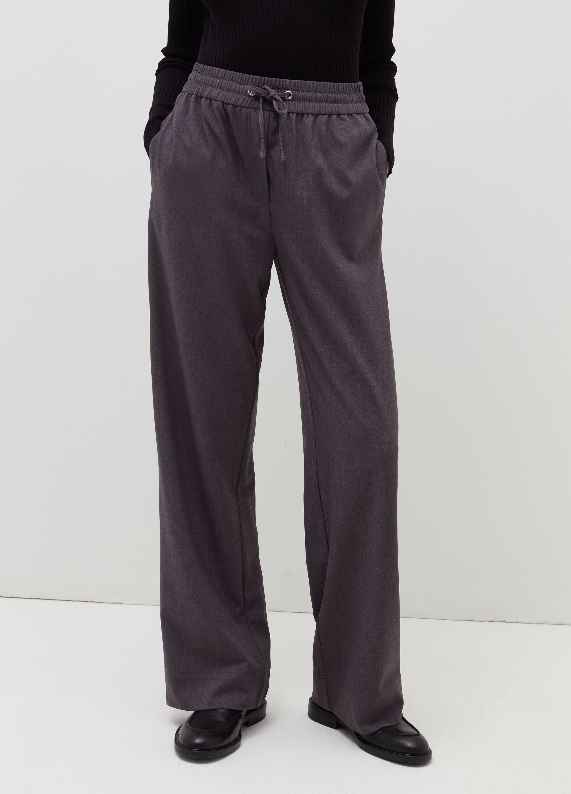 Relaxed-fit trousers with drawstring