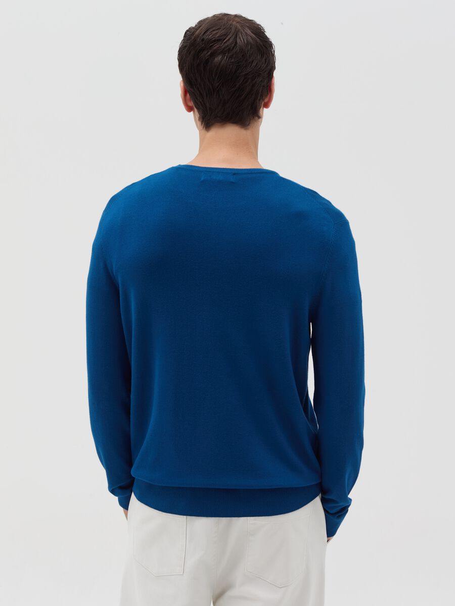 Round neck pullover_2