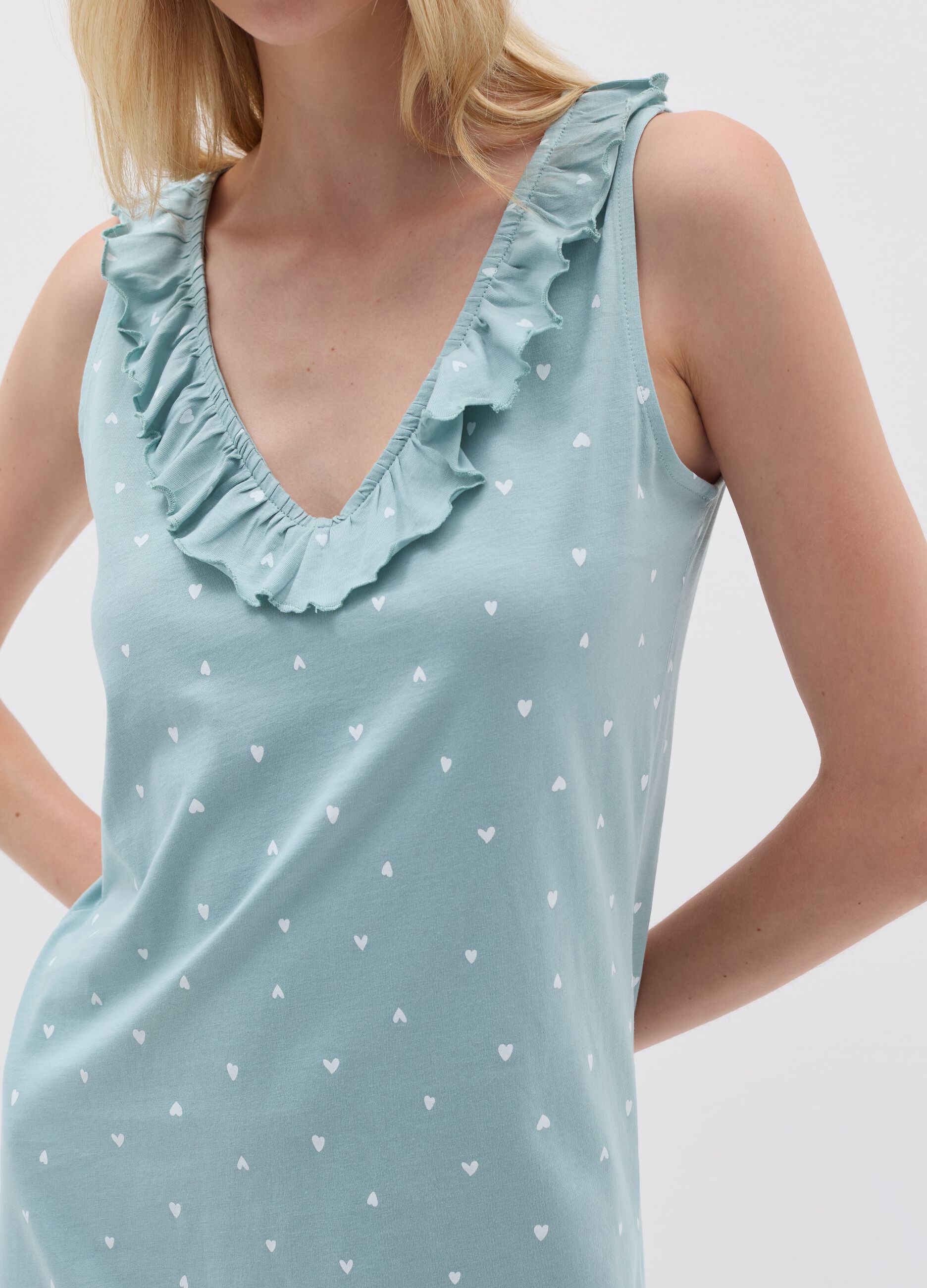 Nightdress with small hearts print