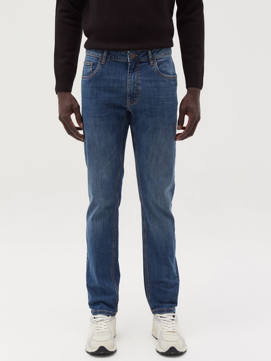 Slim-fit stretch jeans with five pockets_1