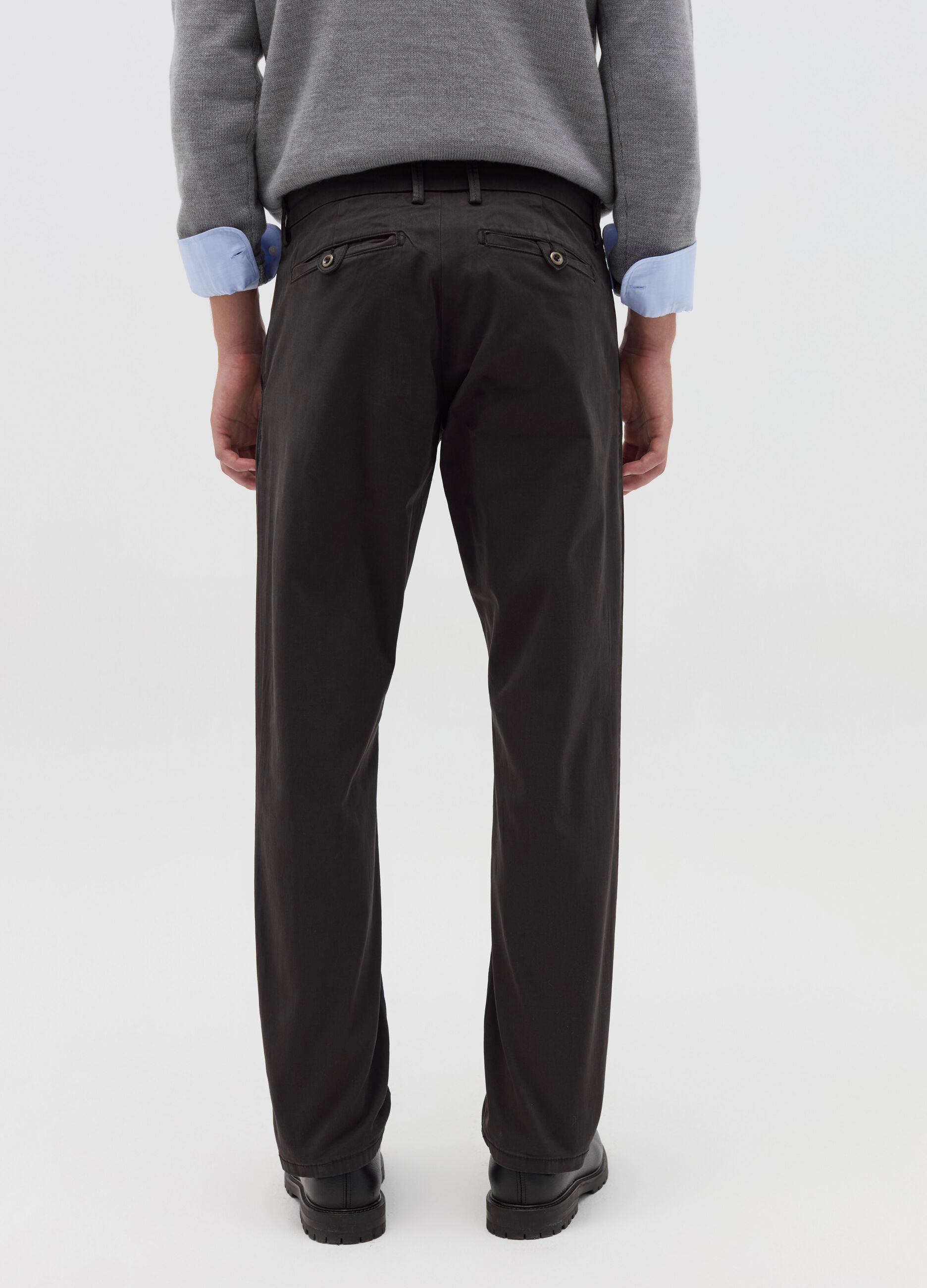 Pantalone chino regular fit in cotone stretch