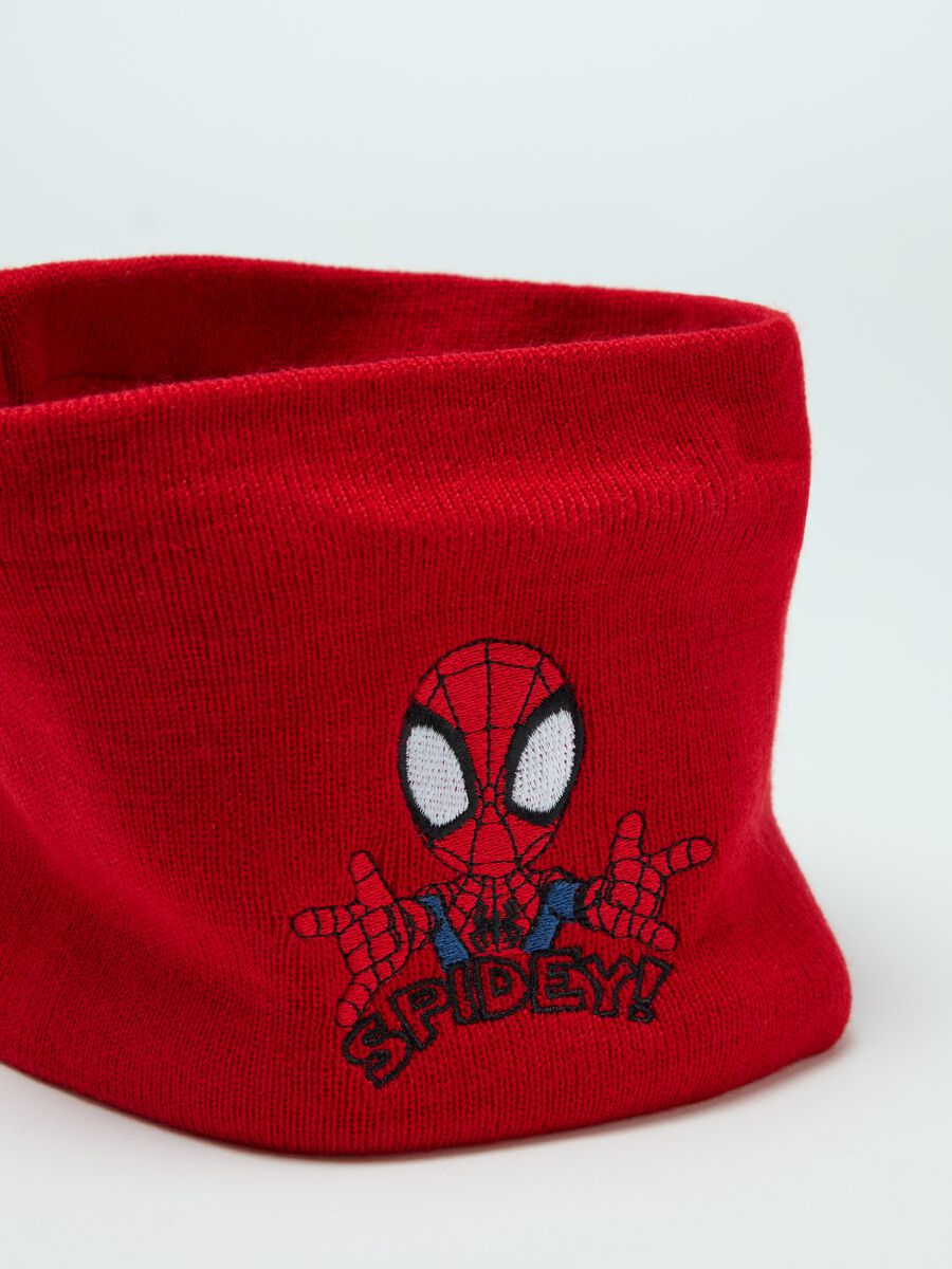 Knitted neck warmer with Spidey embroidery_2