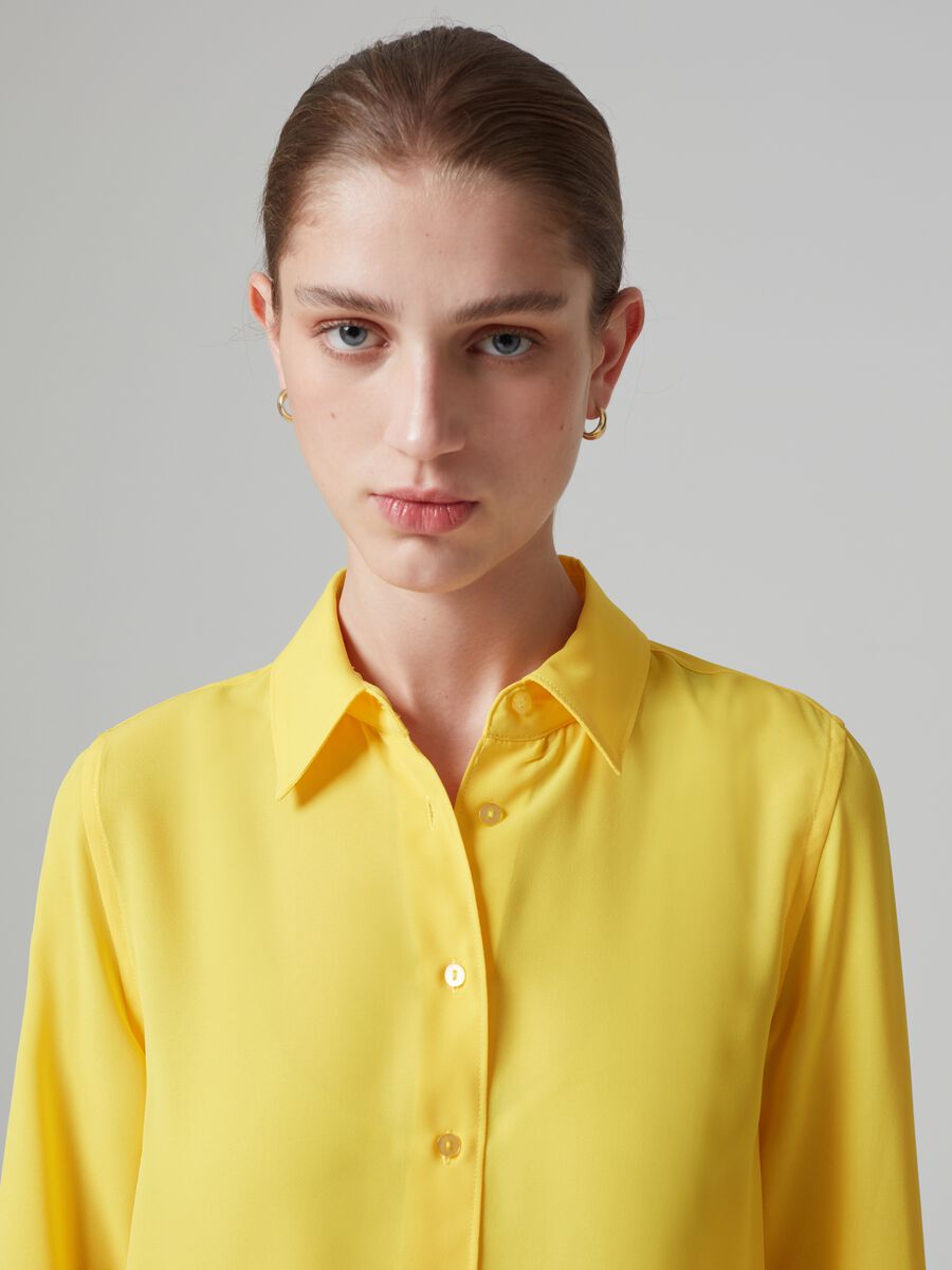 Solid colour crêpe shirt_1