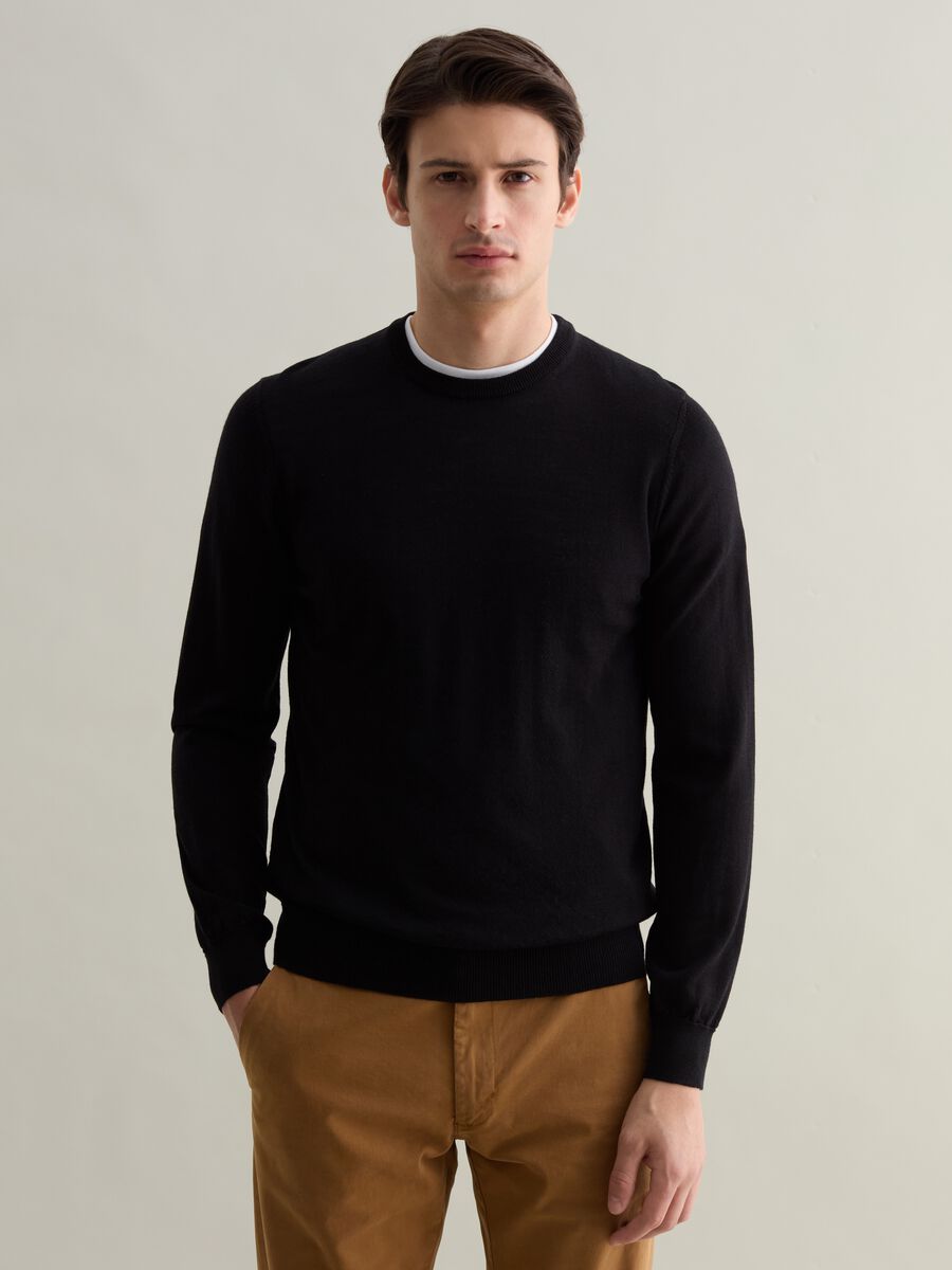 Merino wool pullover with round neck_0