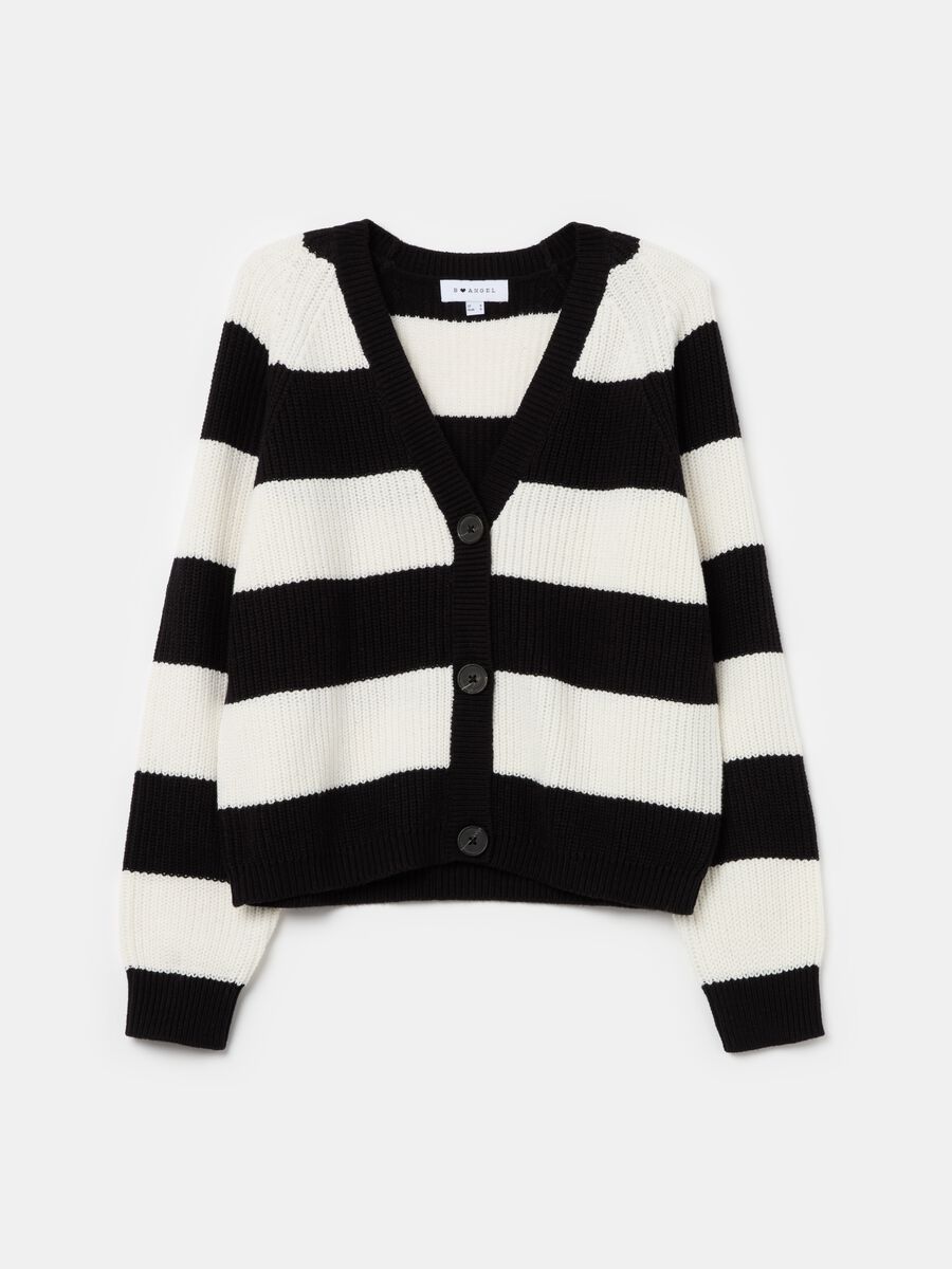 Pullover with striped pattern and V neck_4