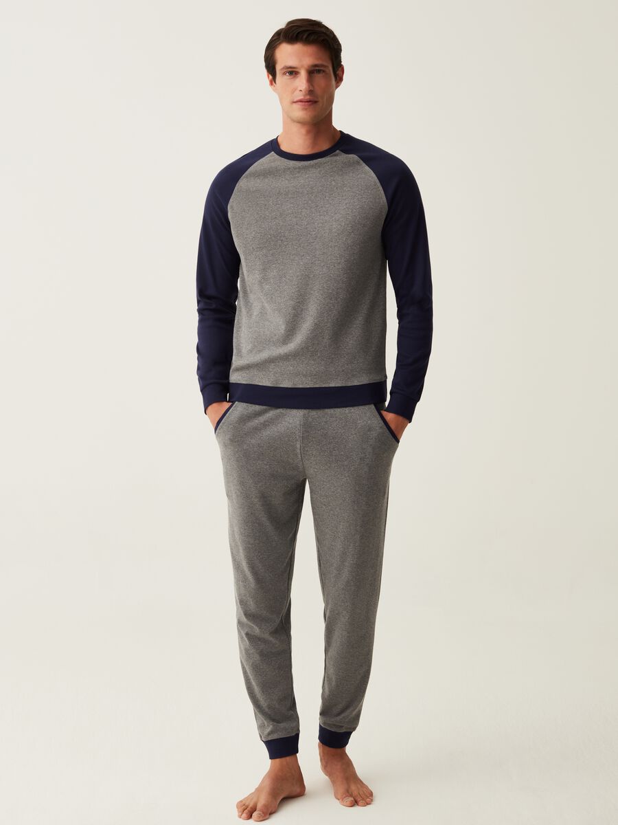 Full-length pyjamas with contrasting detailing_0