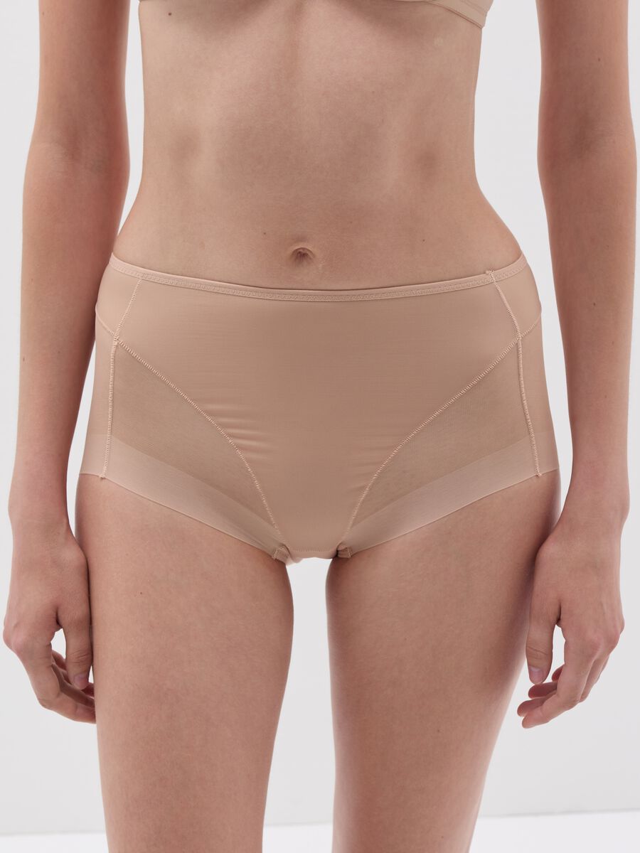Invisible high-rise French knickers_1
