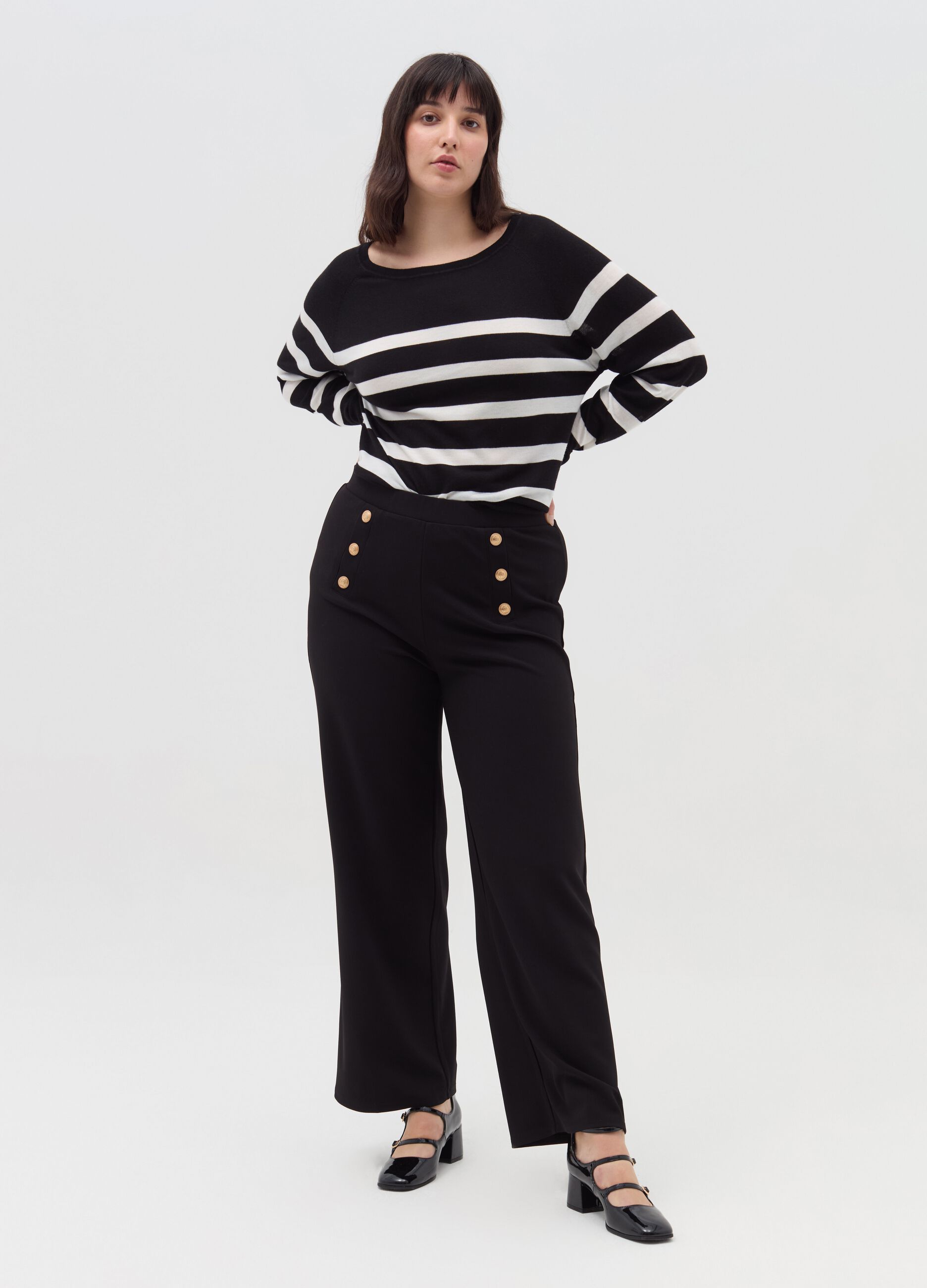 Curvy striped top with raglan sleeves