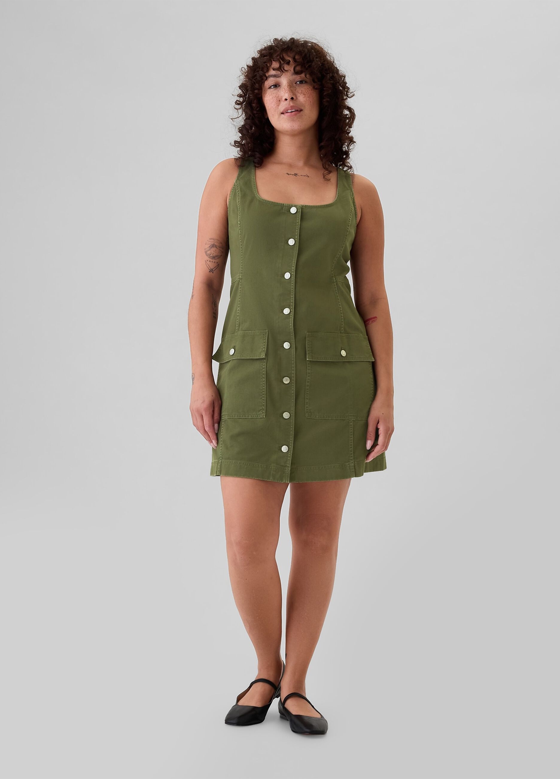 Short utility dress with buttons