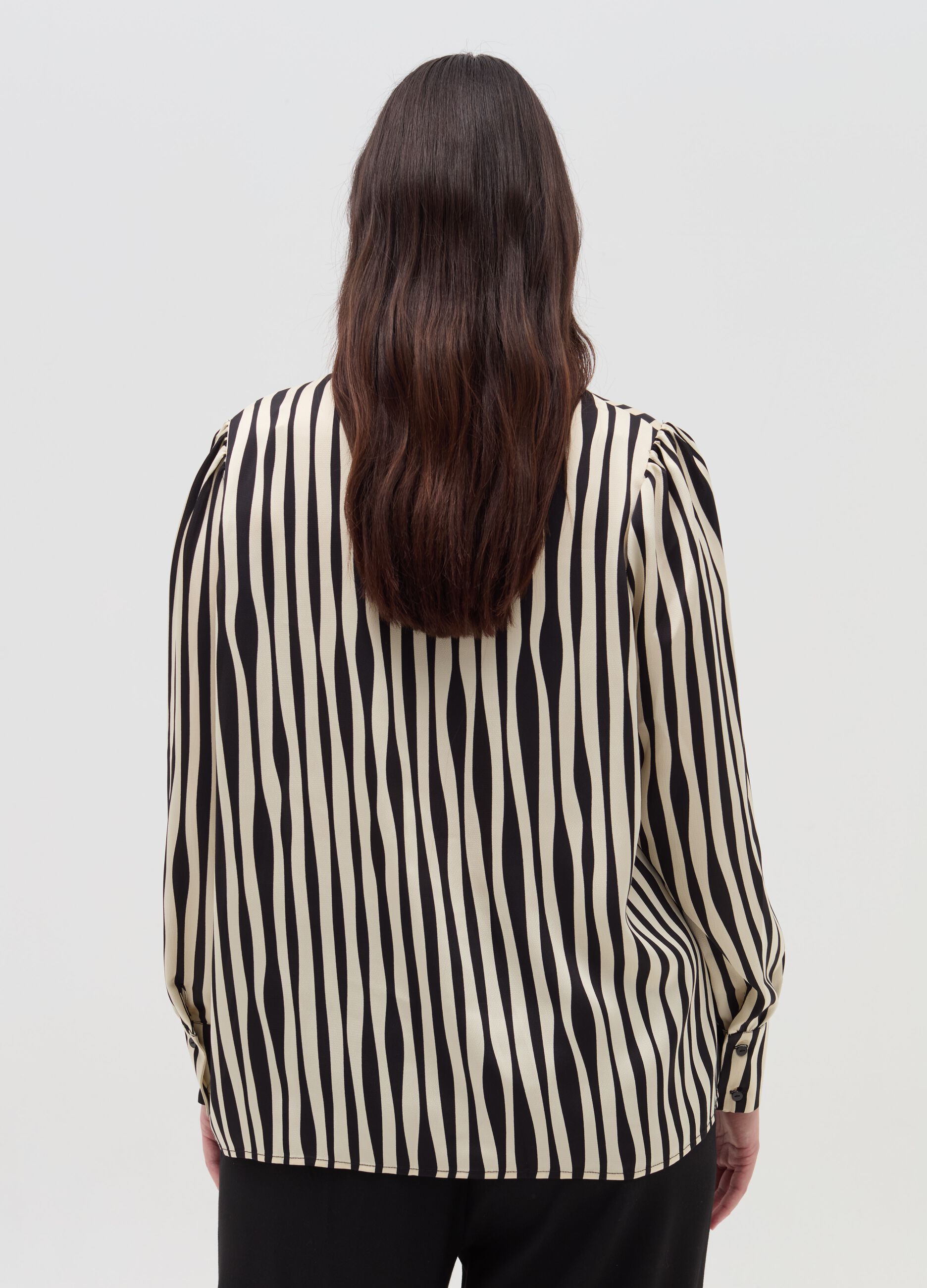 Curvy striped blouse with hook