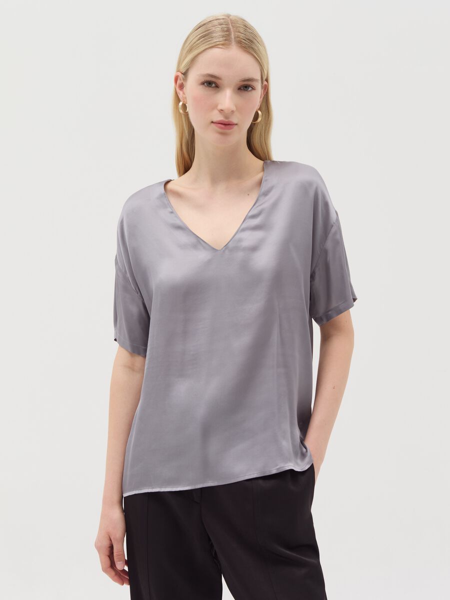 Satin blouse with V neck_1