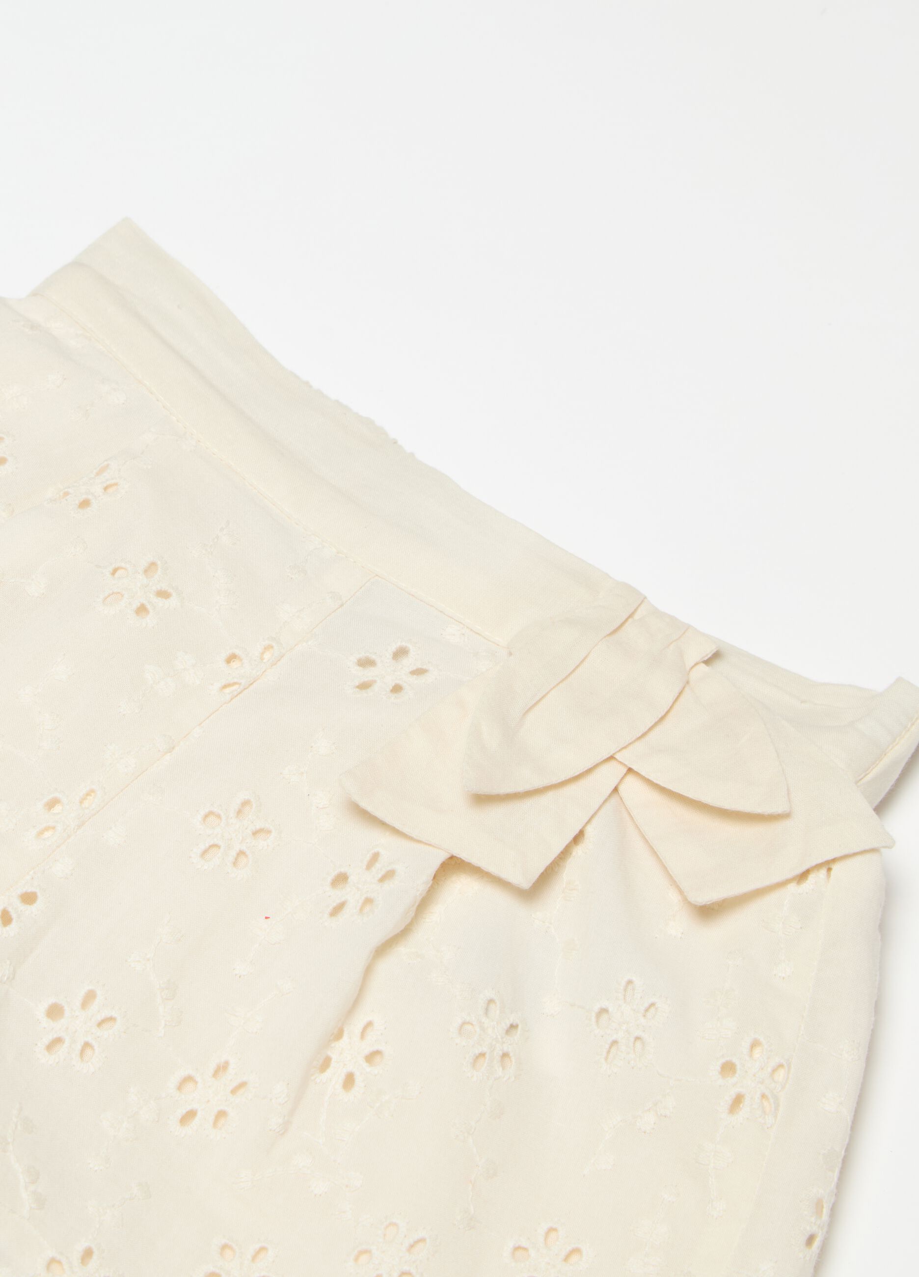Cotton broderie anglaise shorts with bow