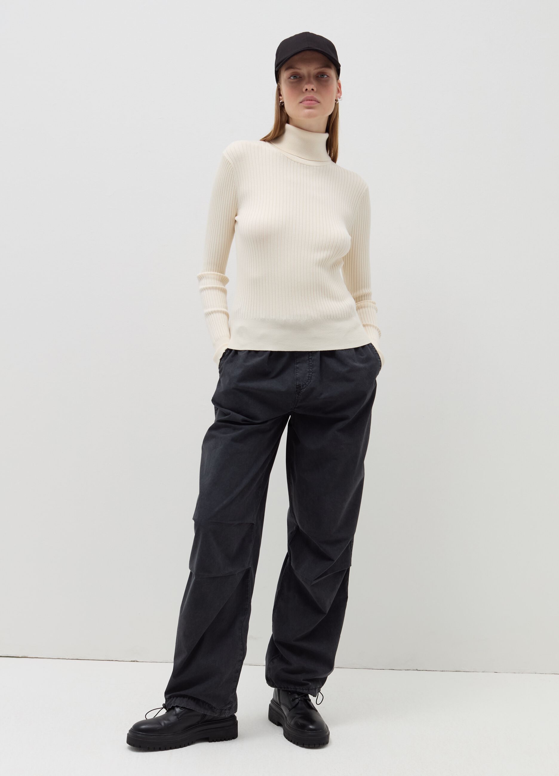 Turtleneck pullover with flat ribbing