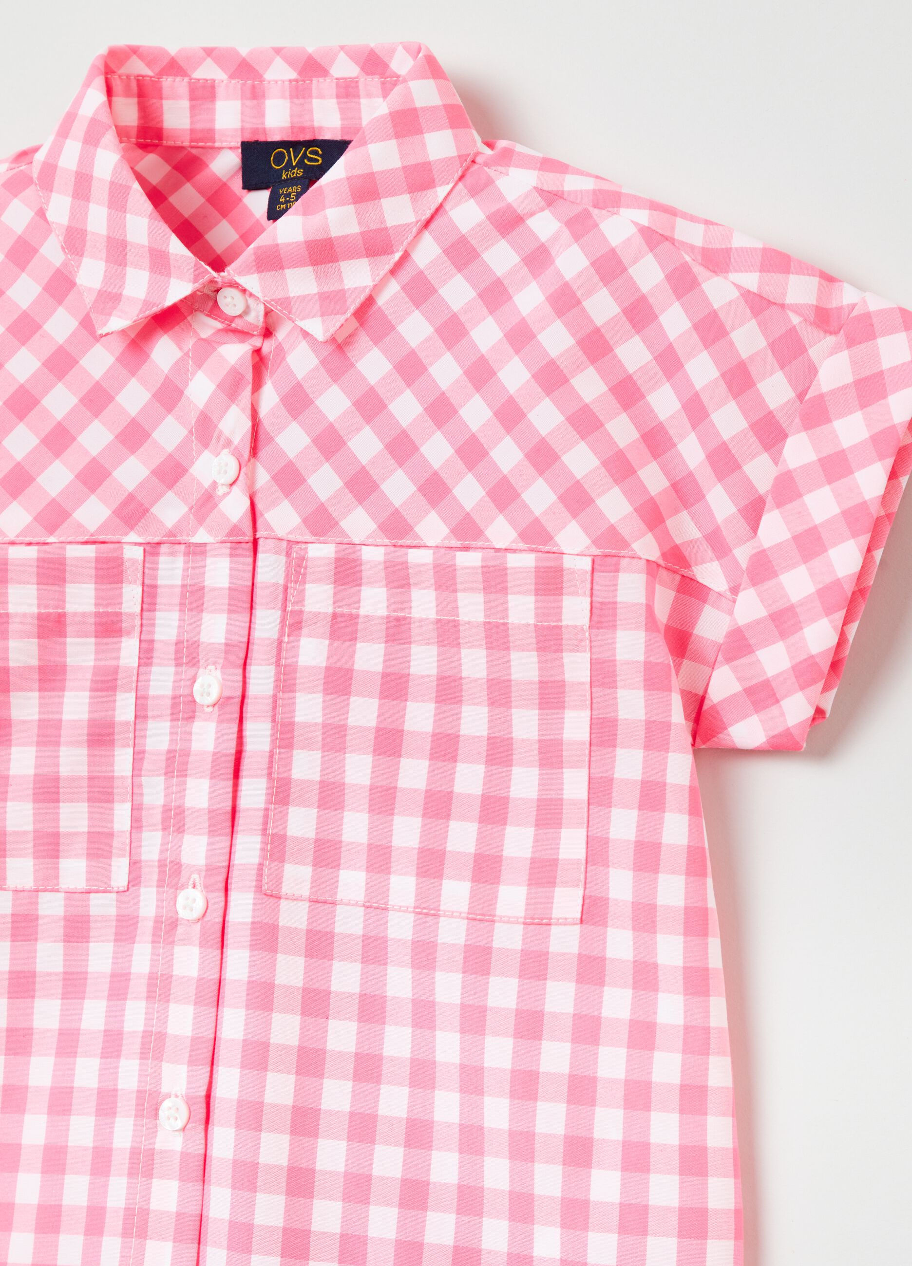Short-sleeved shirt with gingham pattern