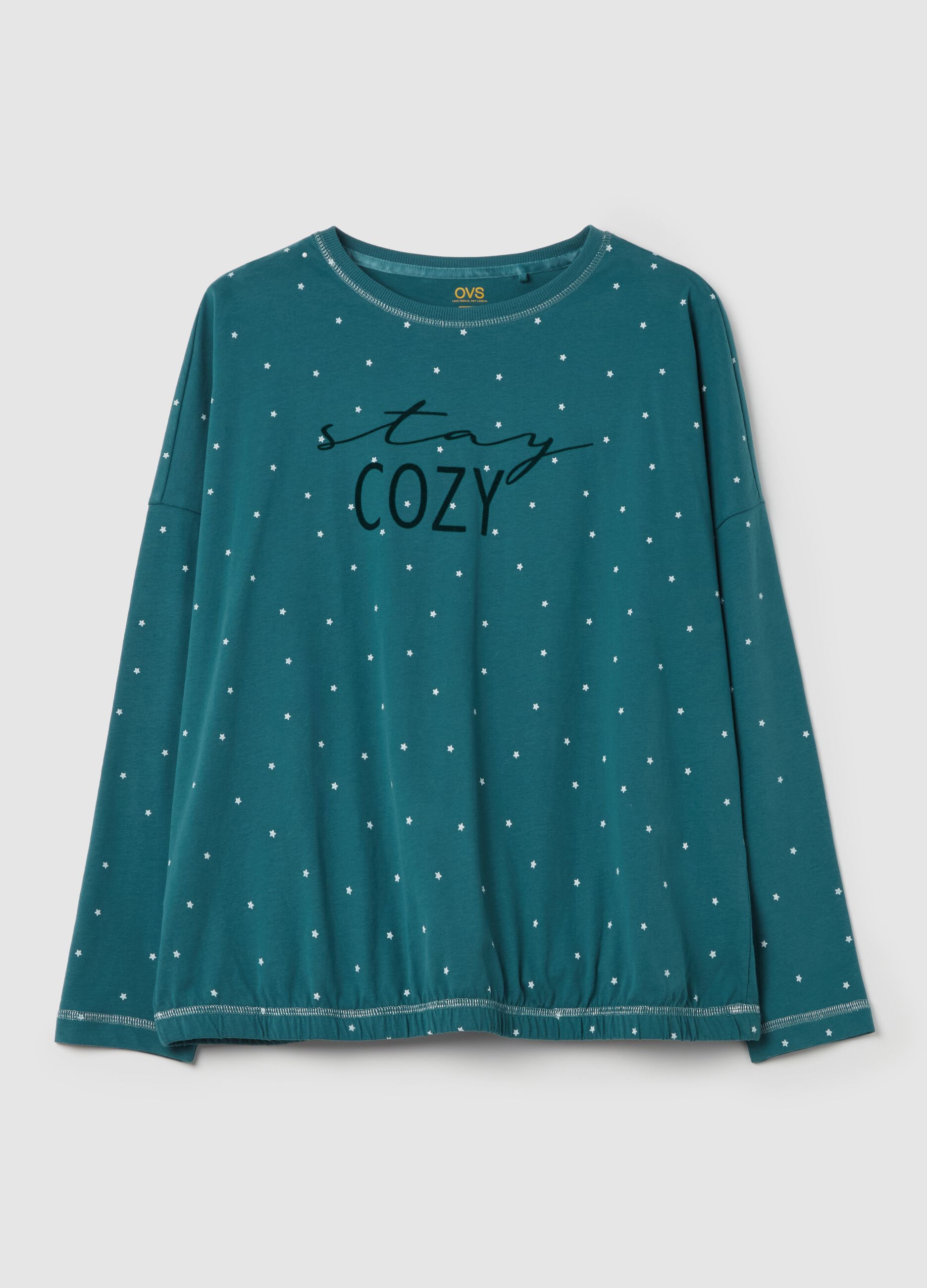 Pyjama top with “Stay Cozy” print