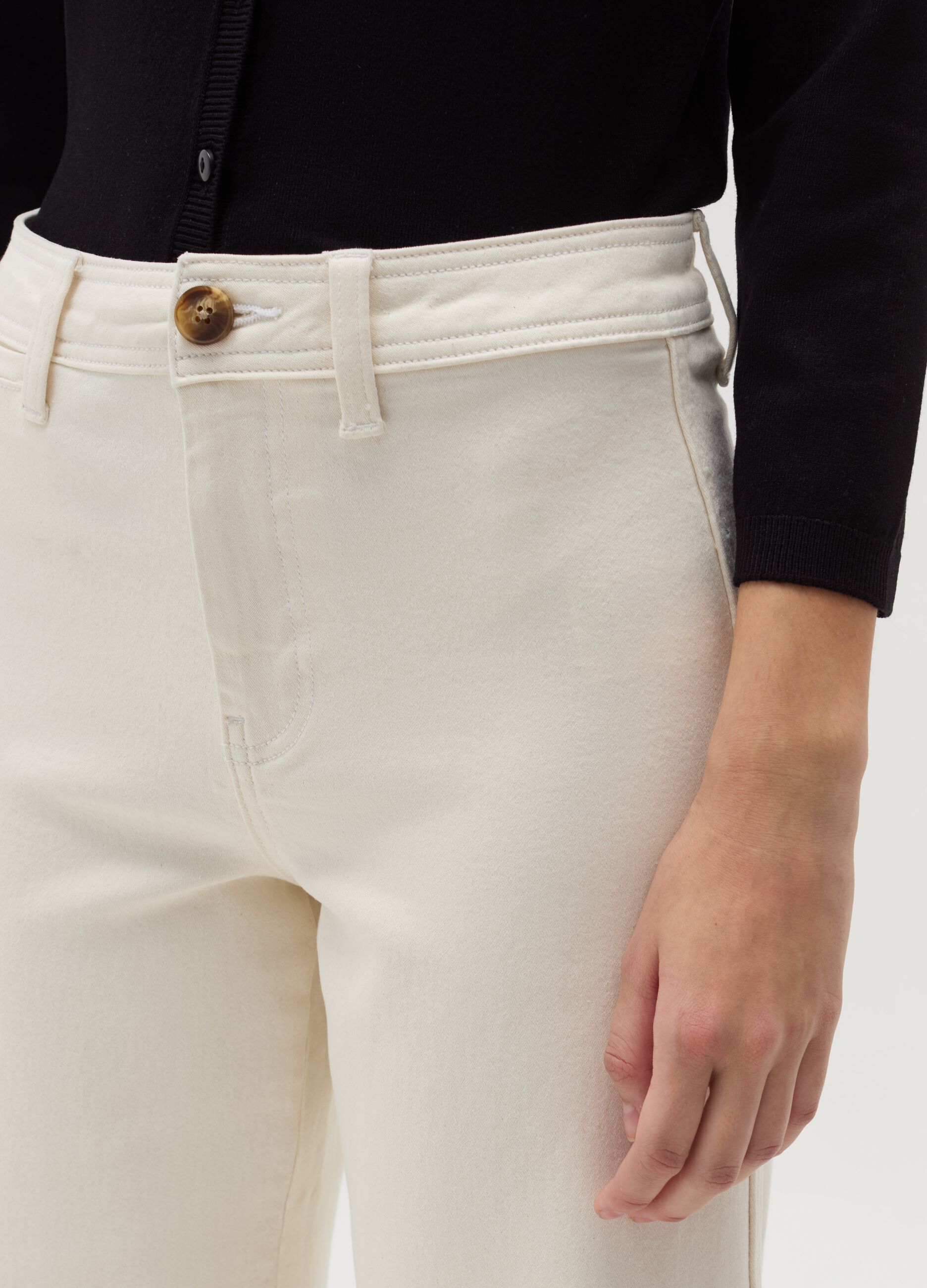 Wide-leg culotte jeans