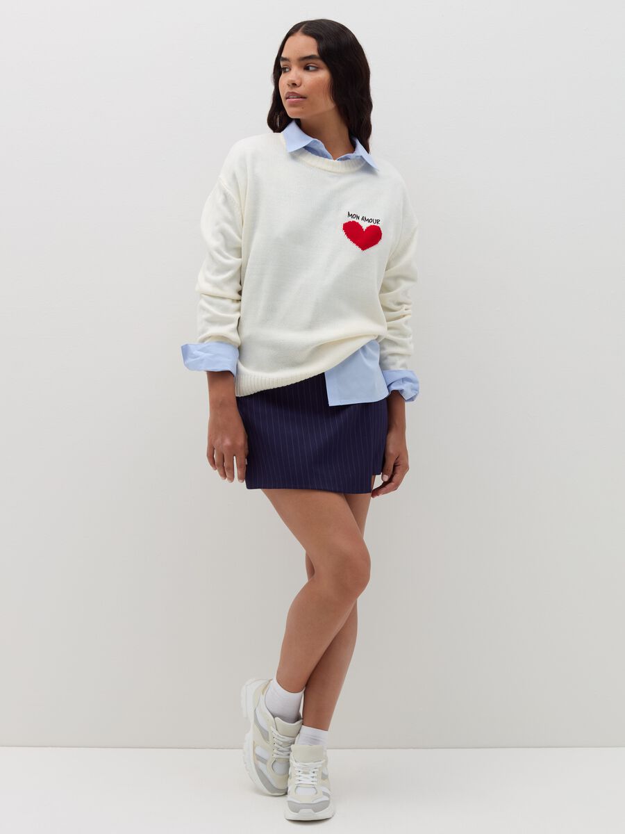 Pullover with "Mon Amour" lettering and heart_0