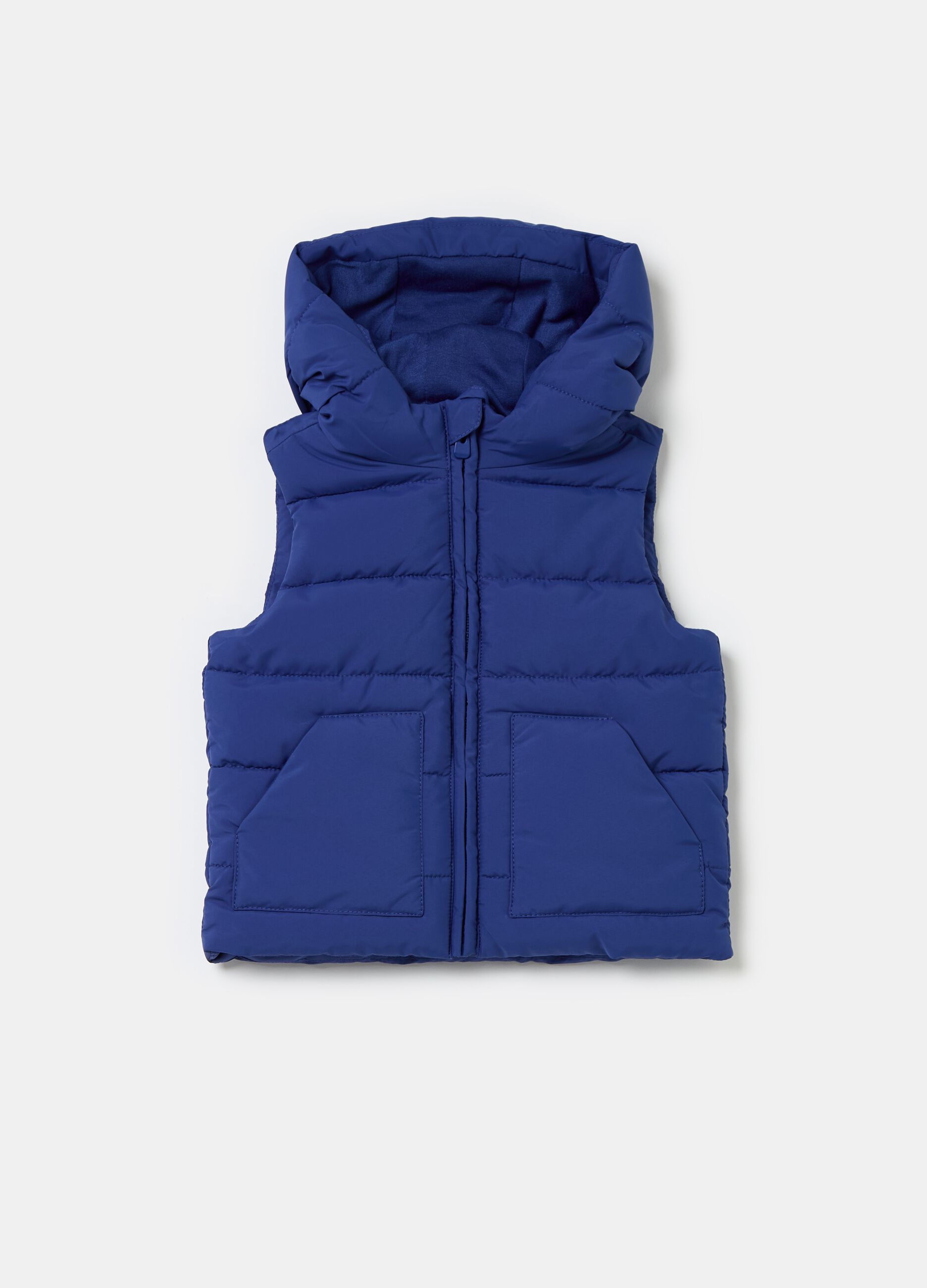 Quilted gilet with hood and applications