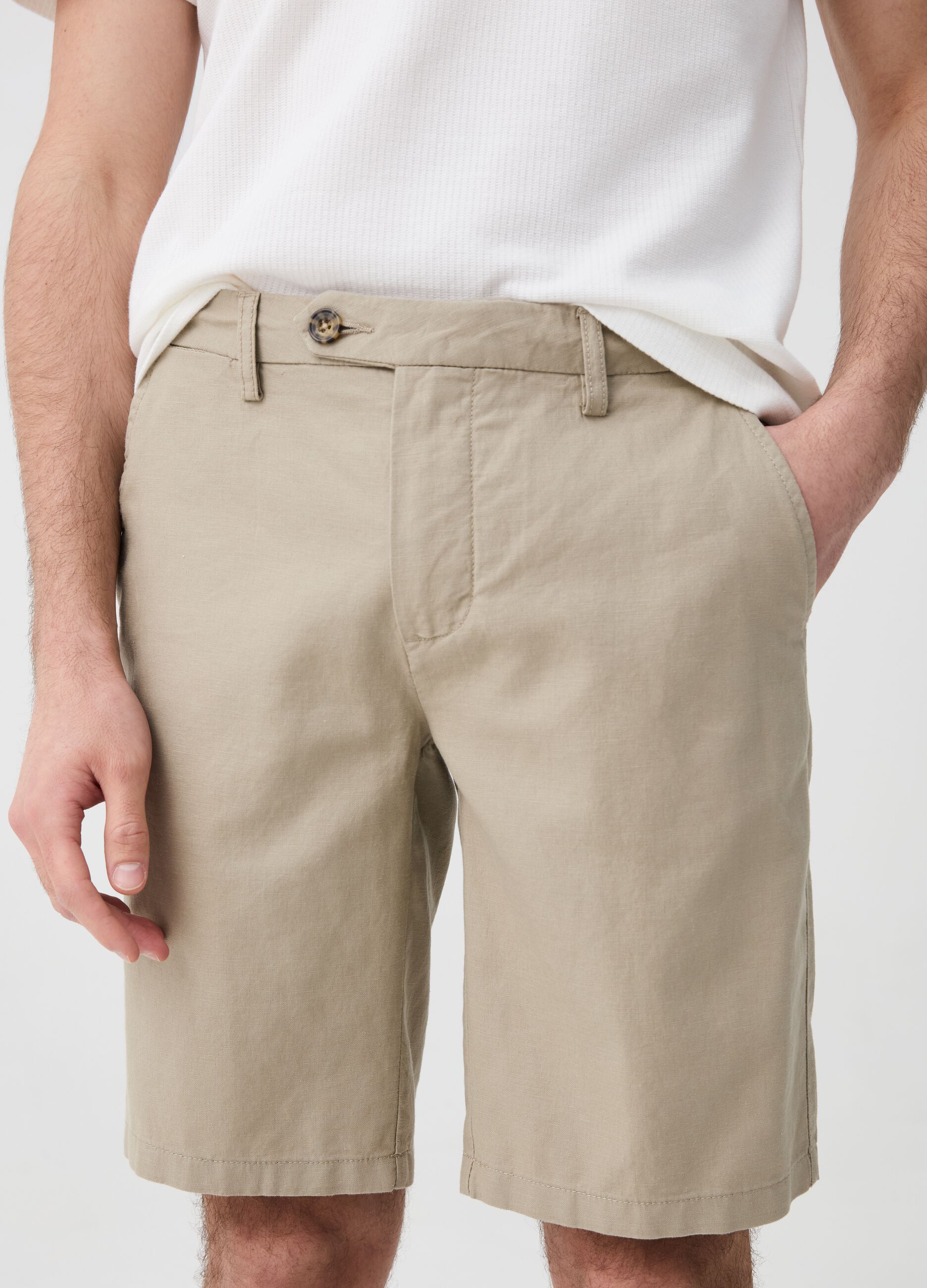 Bermuda shorts in linen and cotton