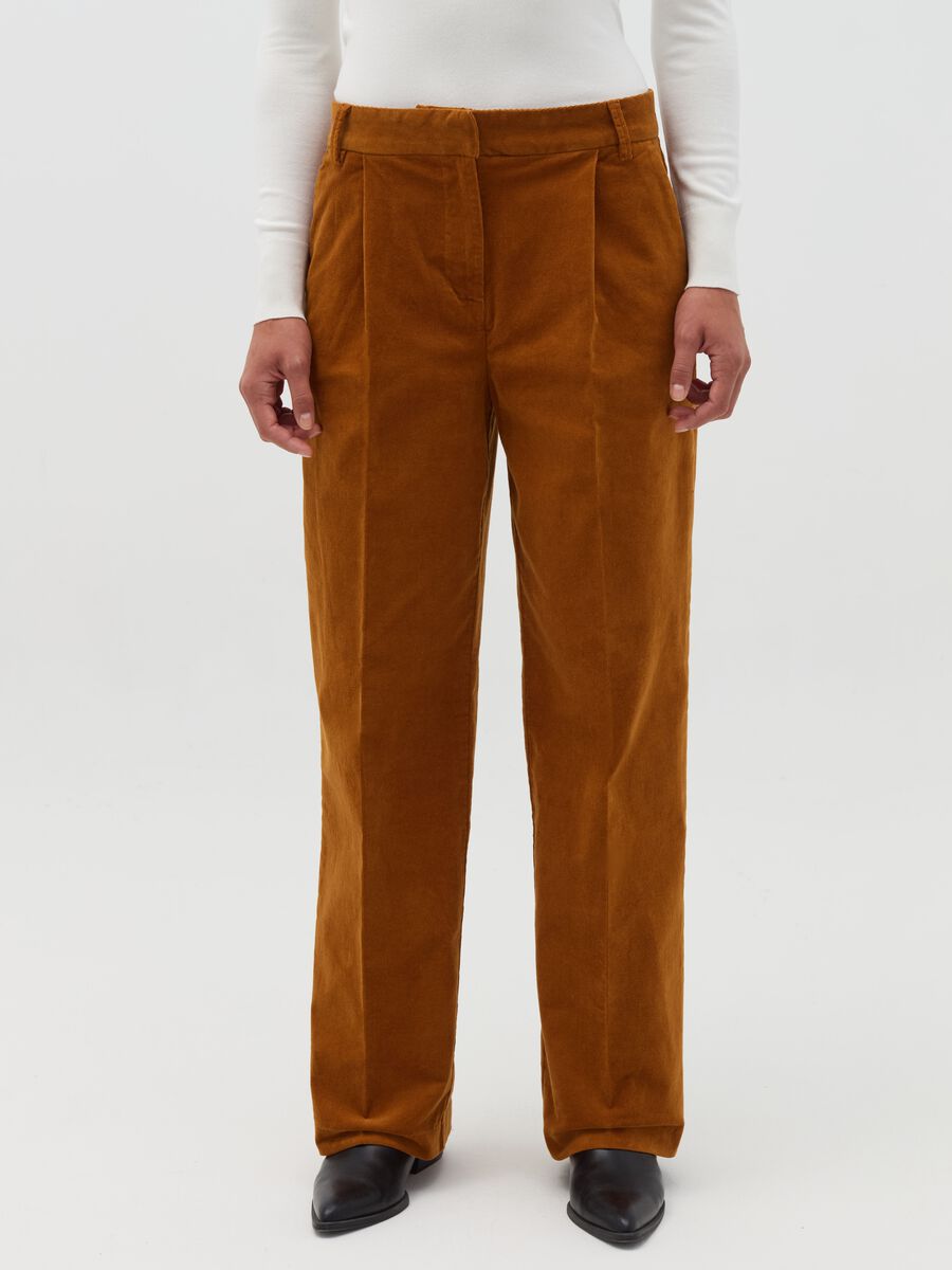 Straight-fit trousers in corduroy with darts_1