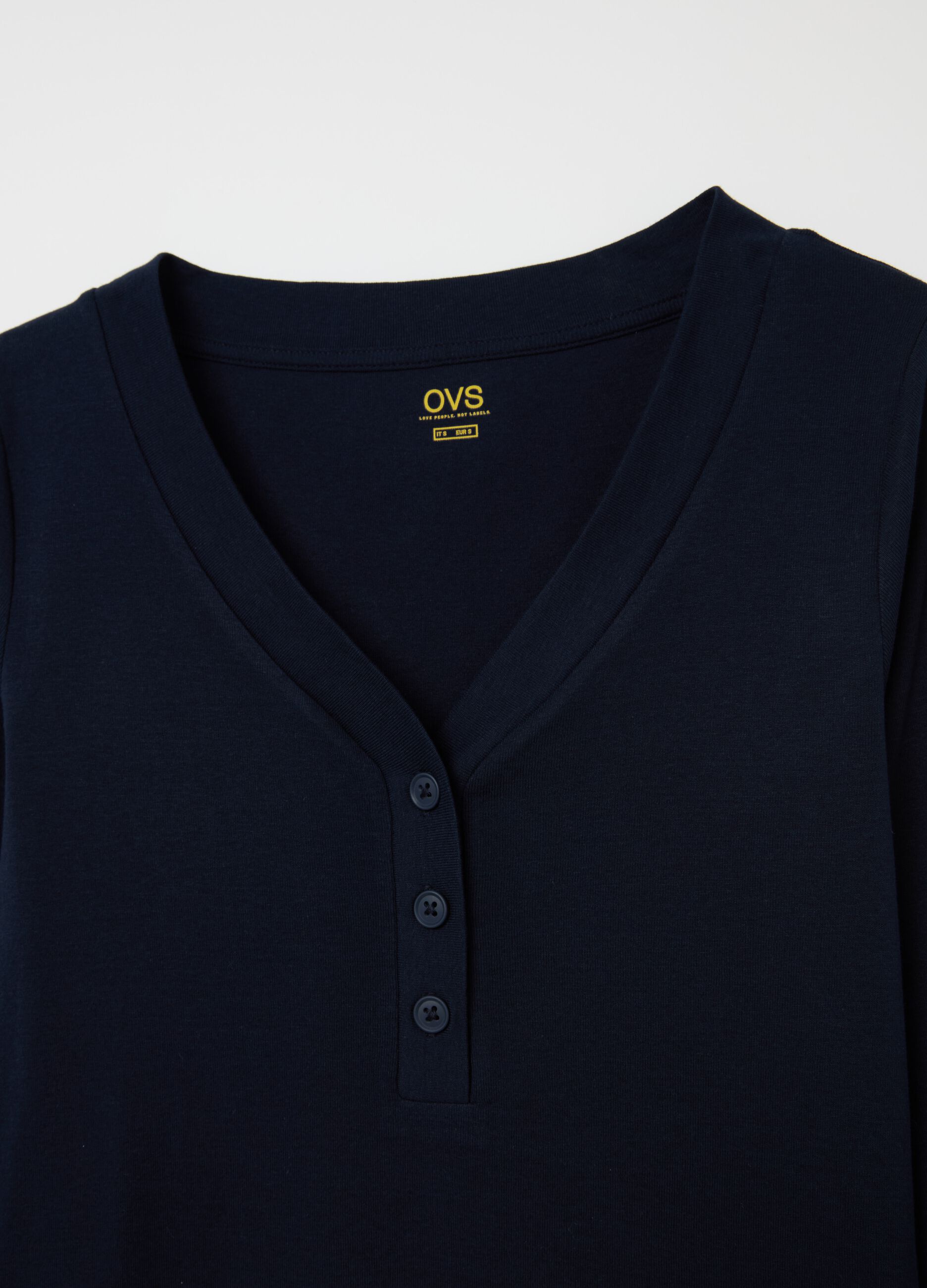 Long-sleeved T-shirt with granddad neckline