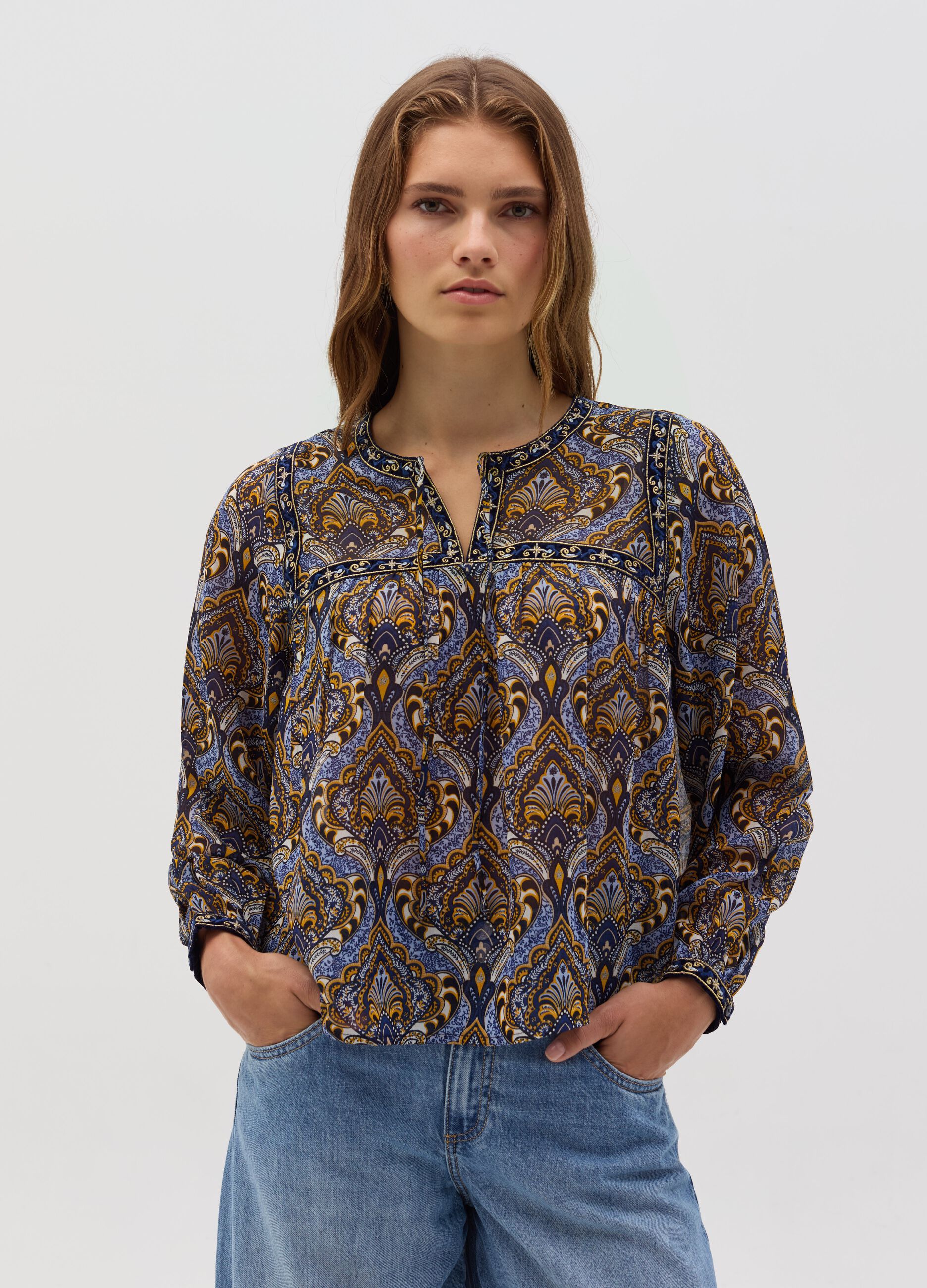 Blusa in fantasia paisley