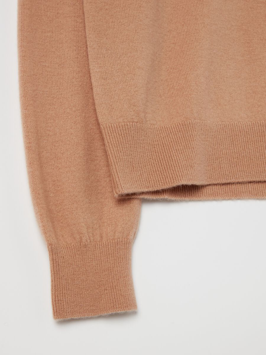 Wool pullover with round neck_5