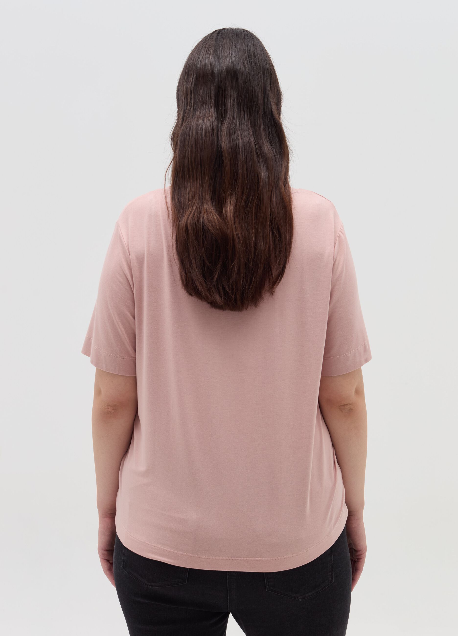 Curvy V-neck T-shirt